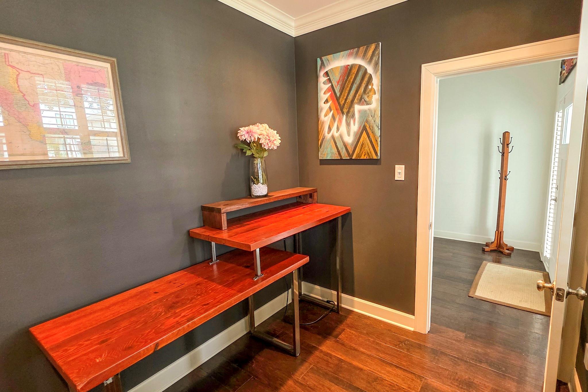 1021 Wakefield Dr, Houston, TX 77018