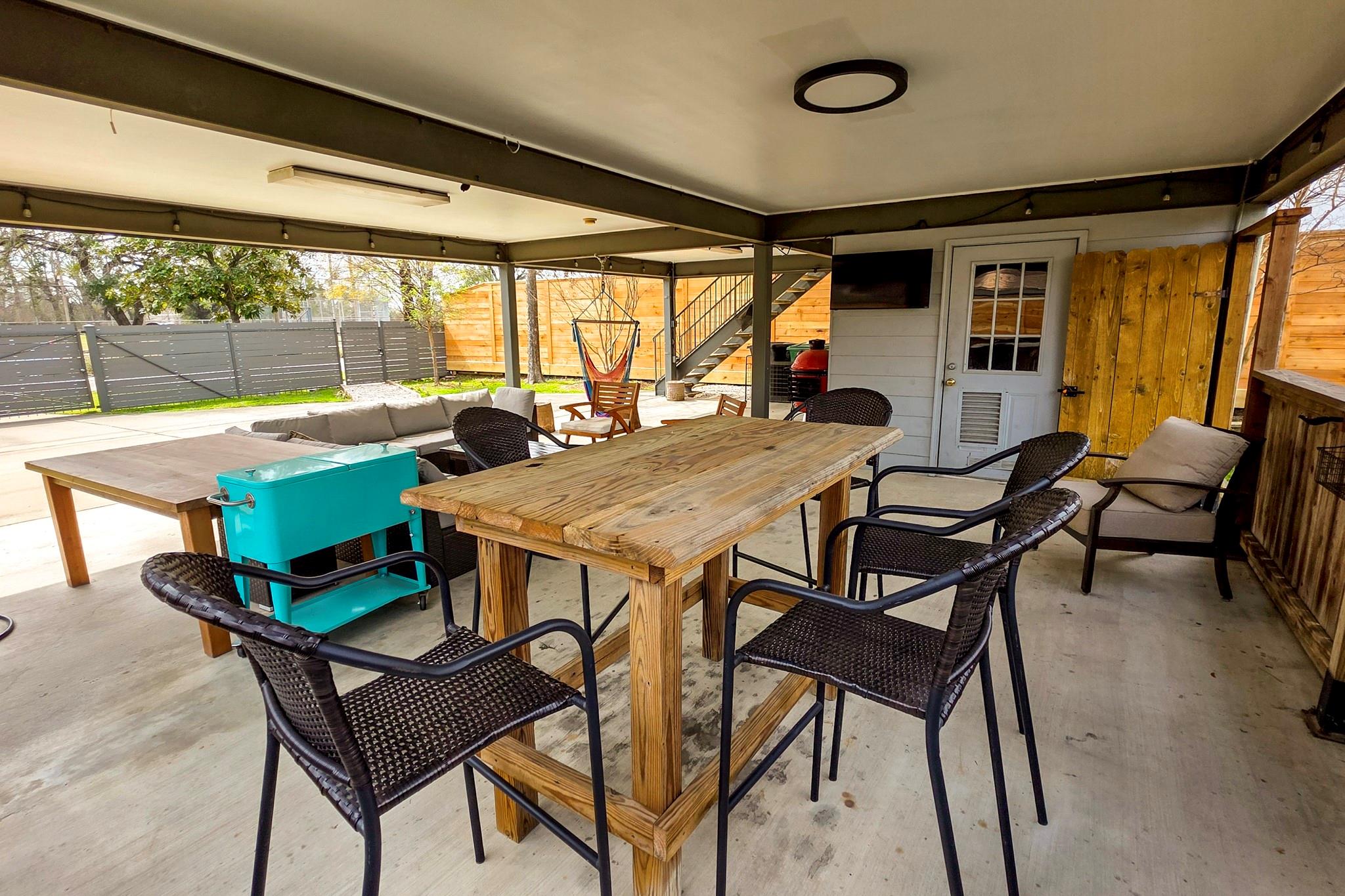 1021 Wakefield Dr, Houston, TX 77018