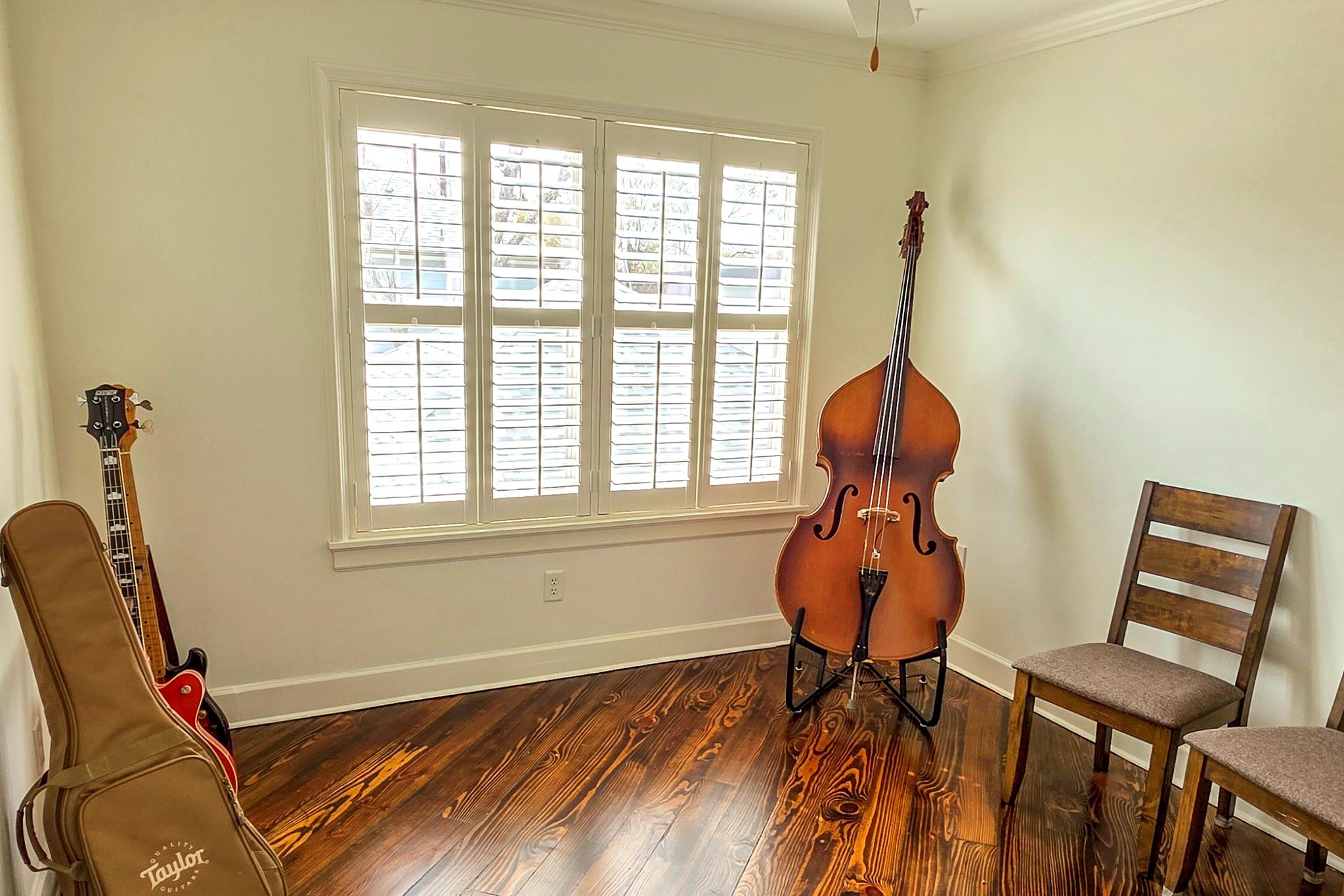 1021 Wakefield Dr, Houston, TX 77018