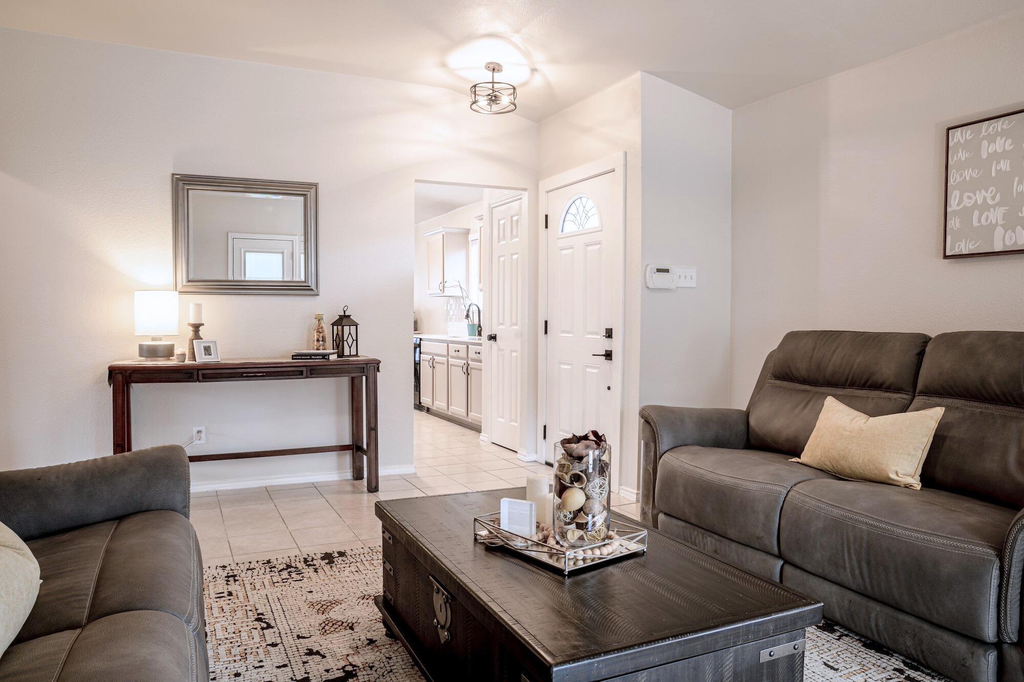 1817 Friars Tale Ln, Austin, TX 78748