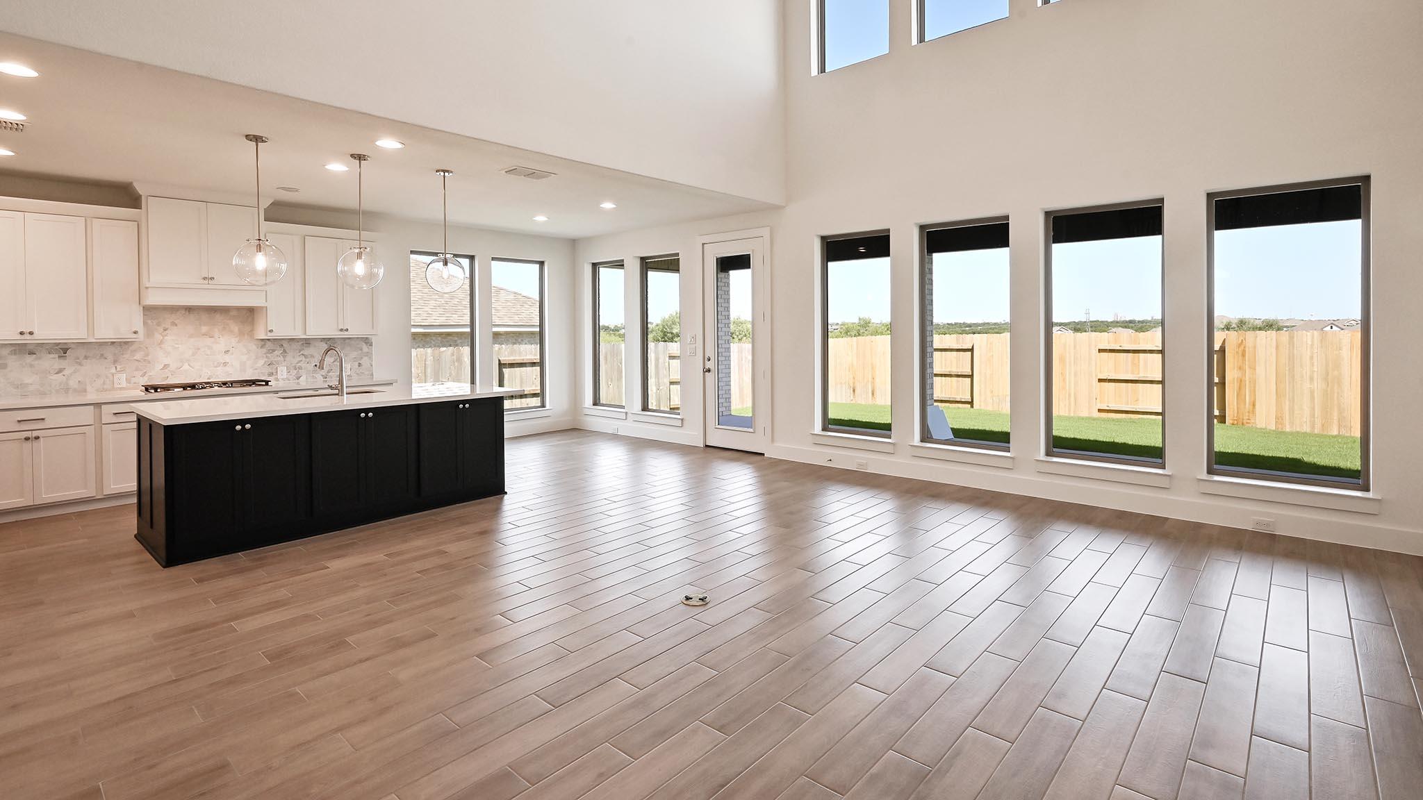 448 Bay Breeze Dr, Kyle, TX 78640