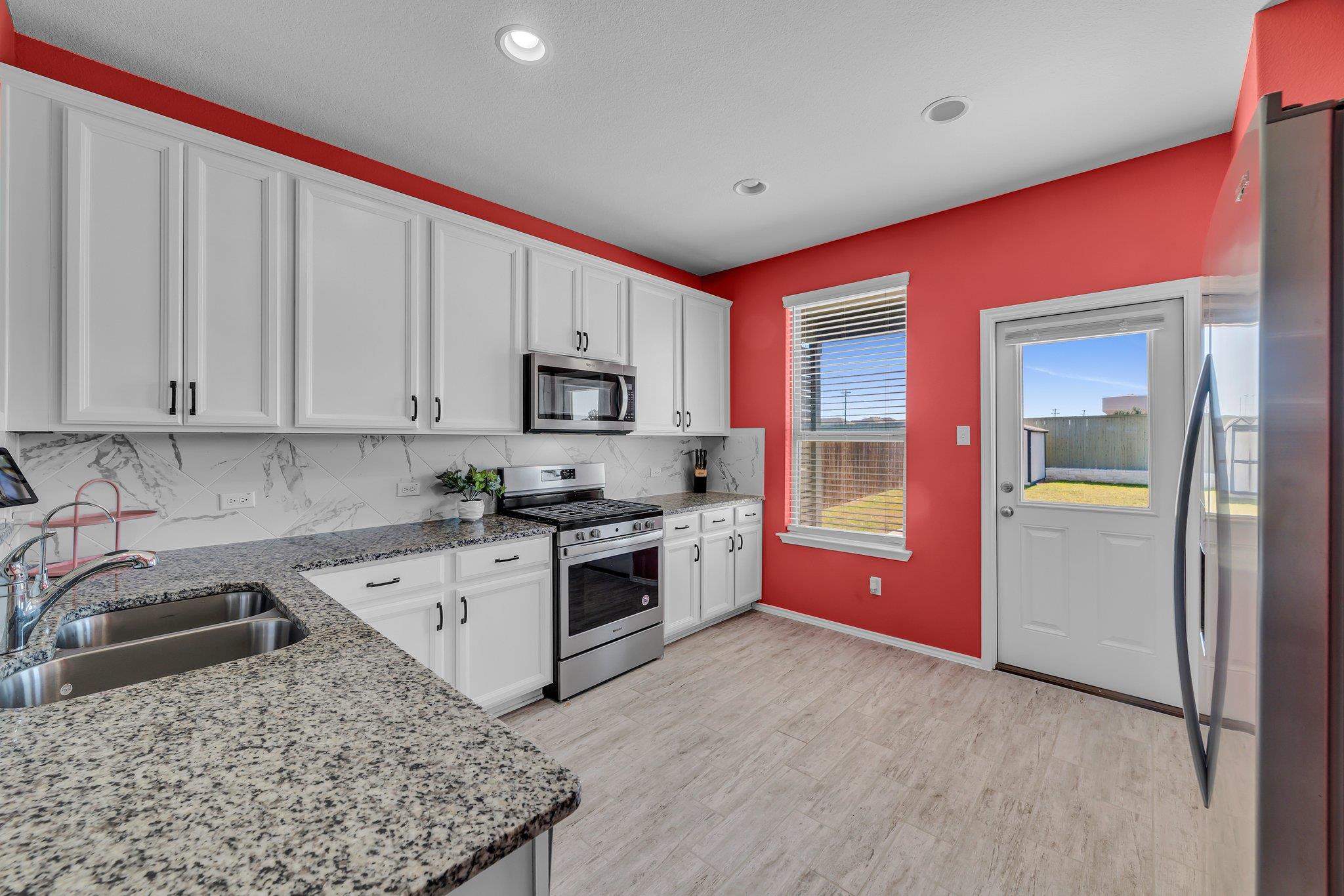 265 La Dera Dr, Liberty Hill, TX 78642