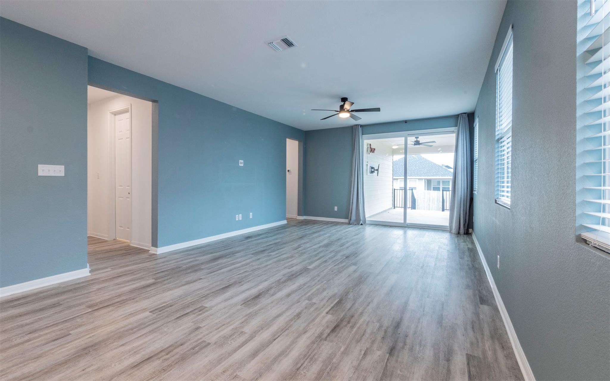 228 Citation Dr, Jarrell, TX 76537