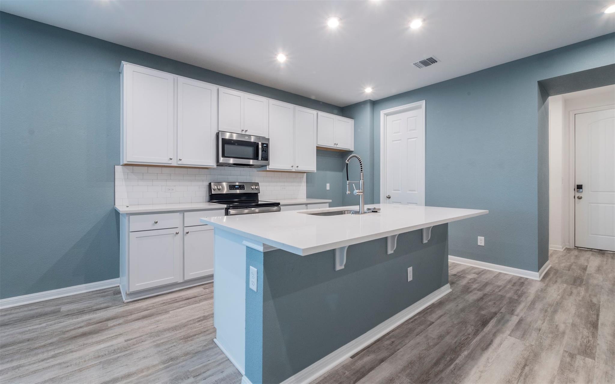 228 Citation Dr, Jarrell, TX 76537