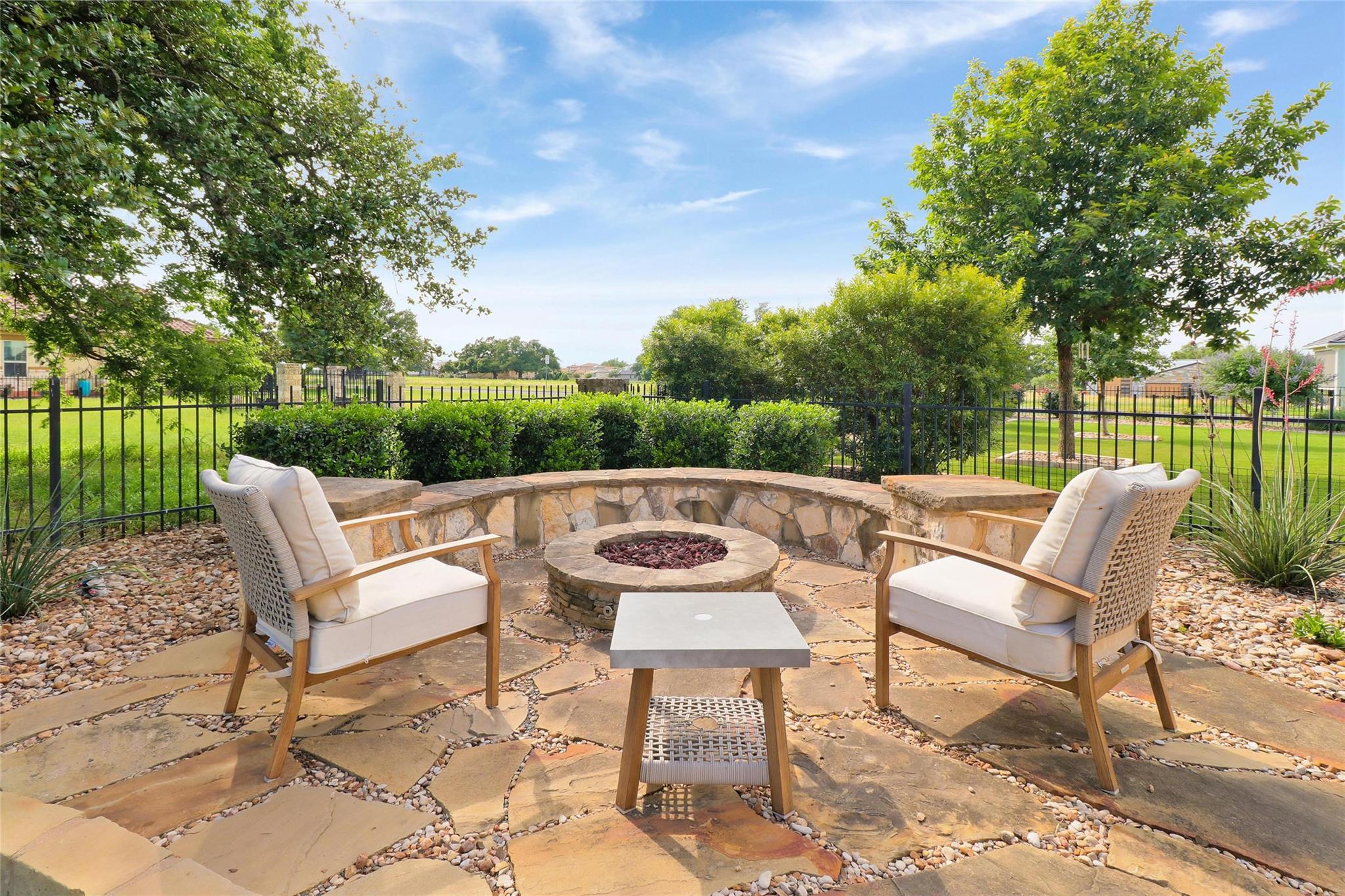 221 Indigo Ln, Georgetown, TX 78628