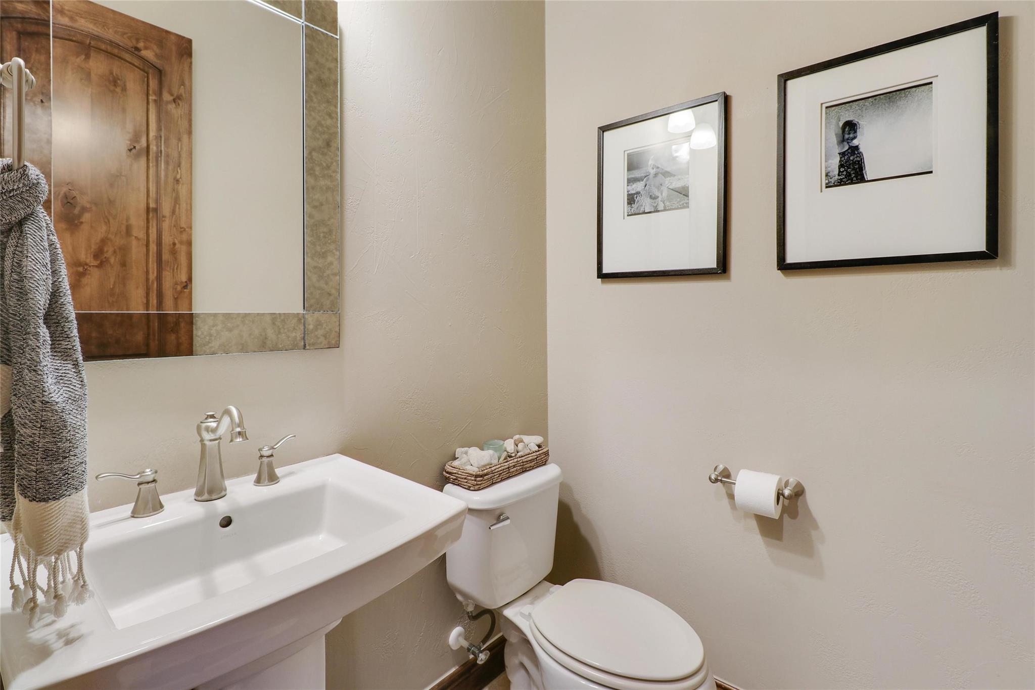 221 Indigo Ln, Georgetown, TX 78628