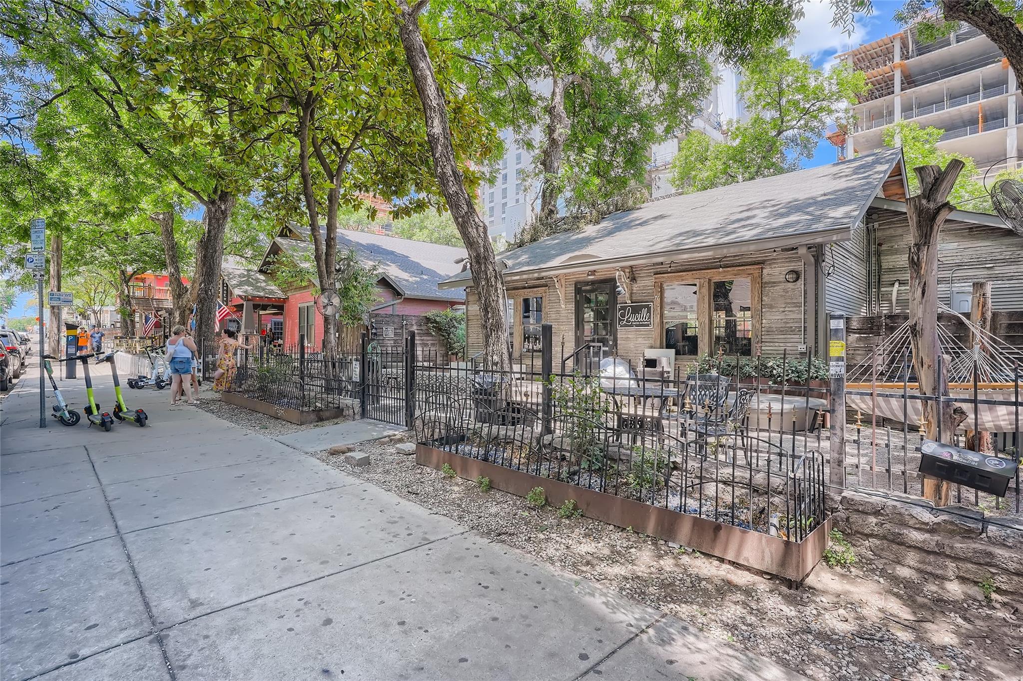 48 East Ave # 2703, Austin, TX 78701