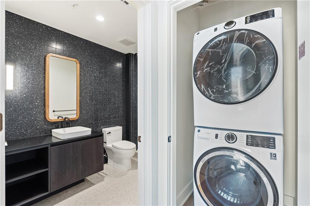 48 East Ave # 2703, Austin, TX 78701