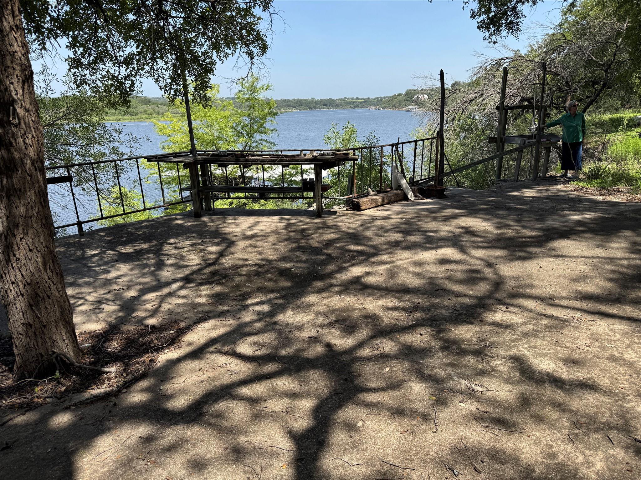 25048 River Rd, Spicewood, TX 78669