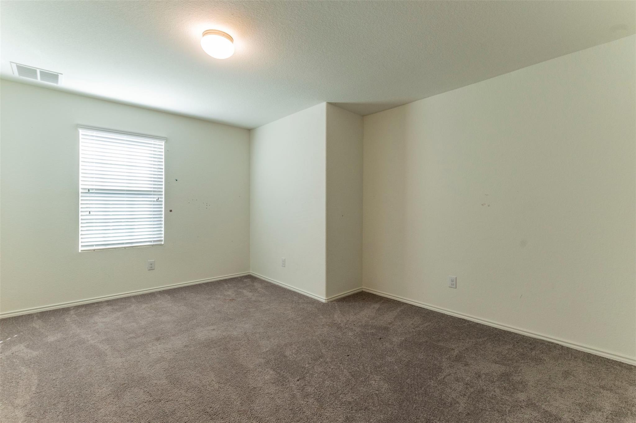 470 Major Lee Ln, Jarrell, TX 76537