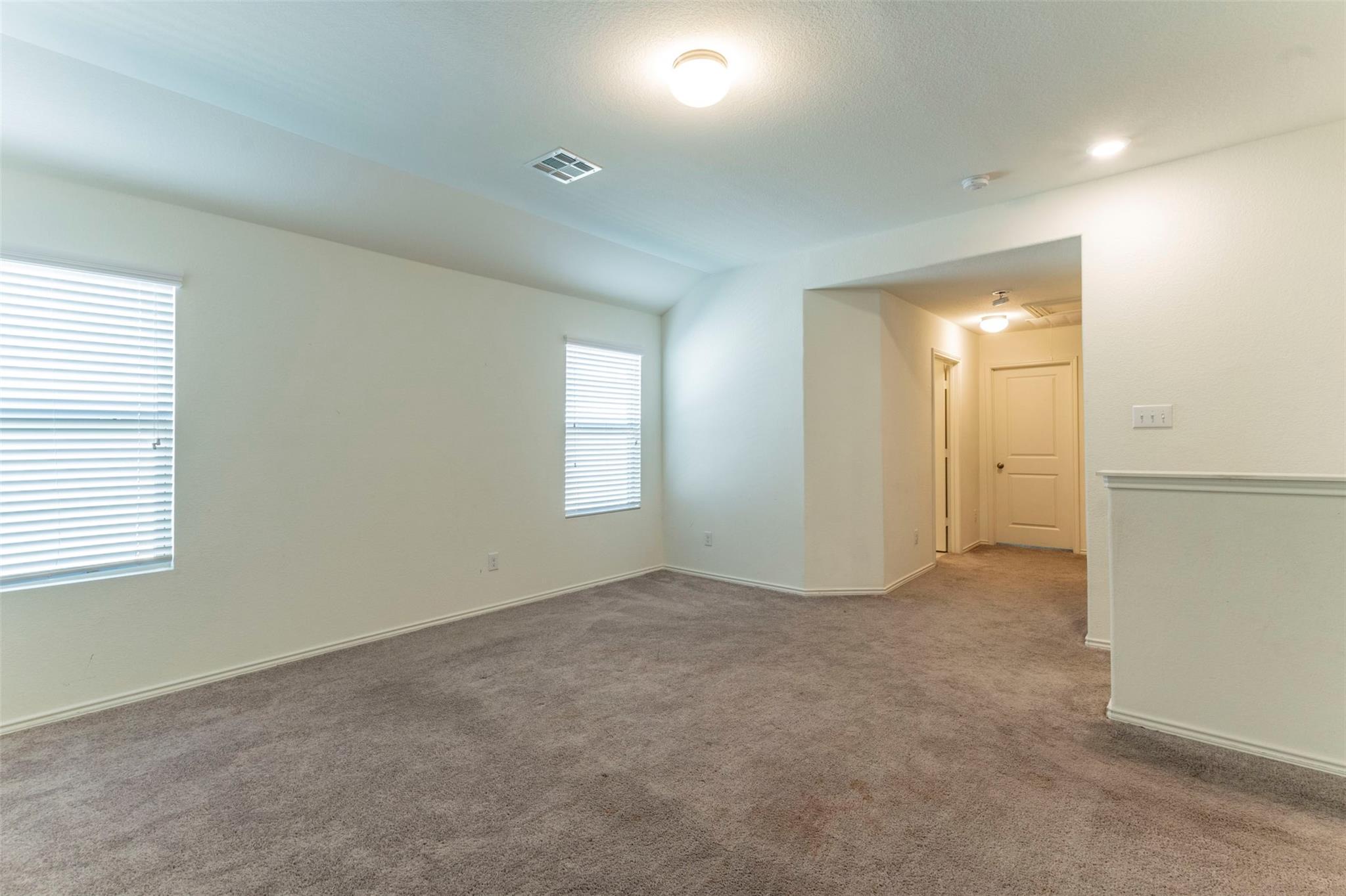 470 Major Lee Ln, Jarrell, TX 76537