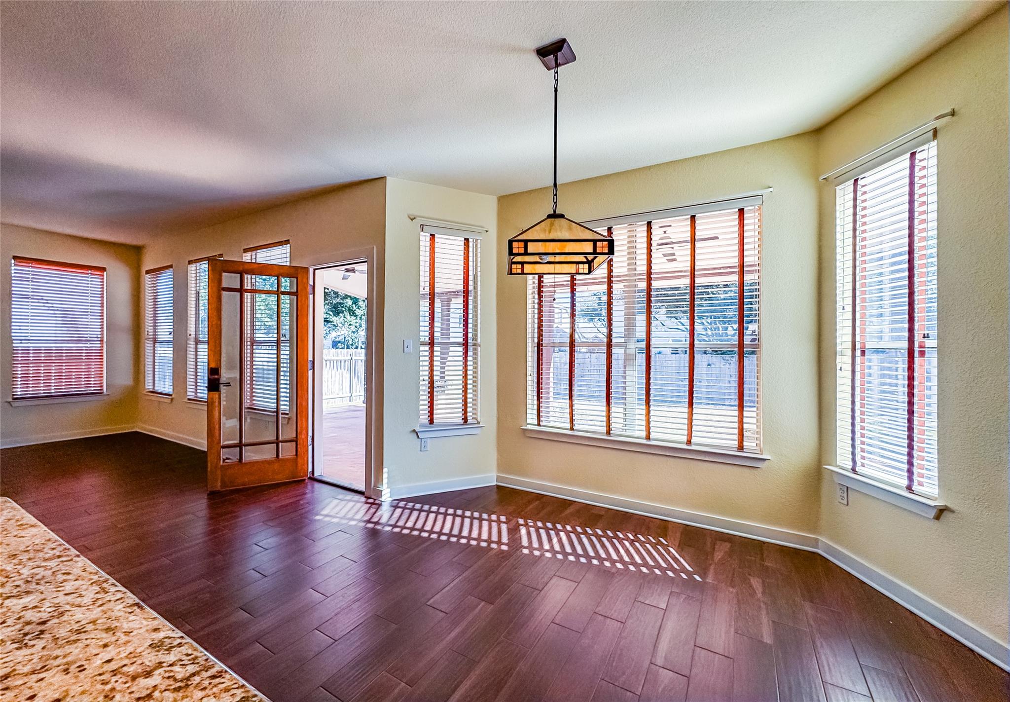 702 Del Mar Dr, Georgetown, TX 78626