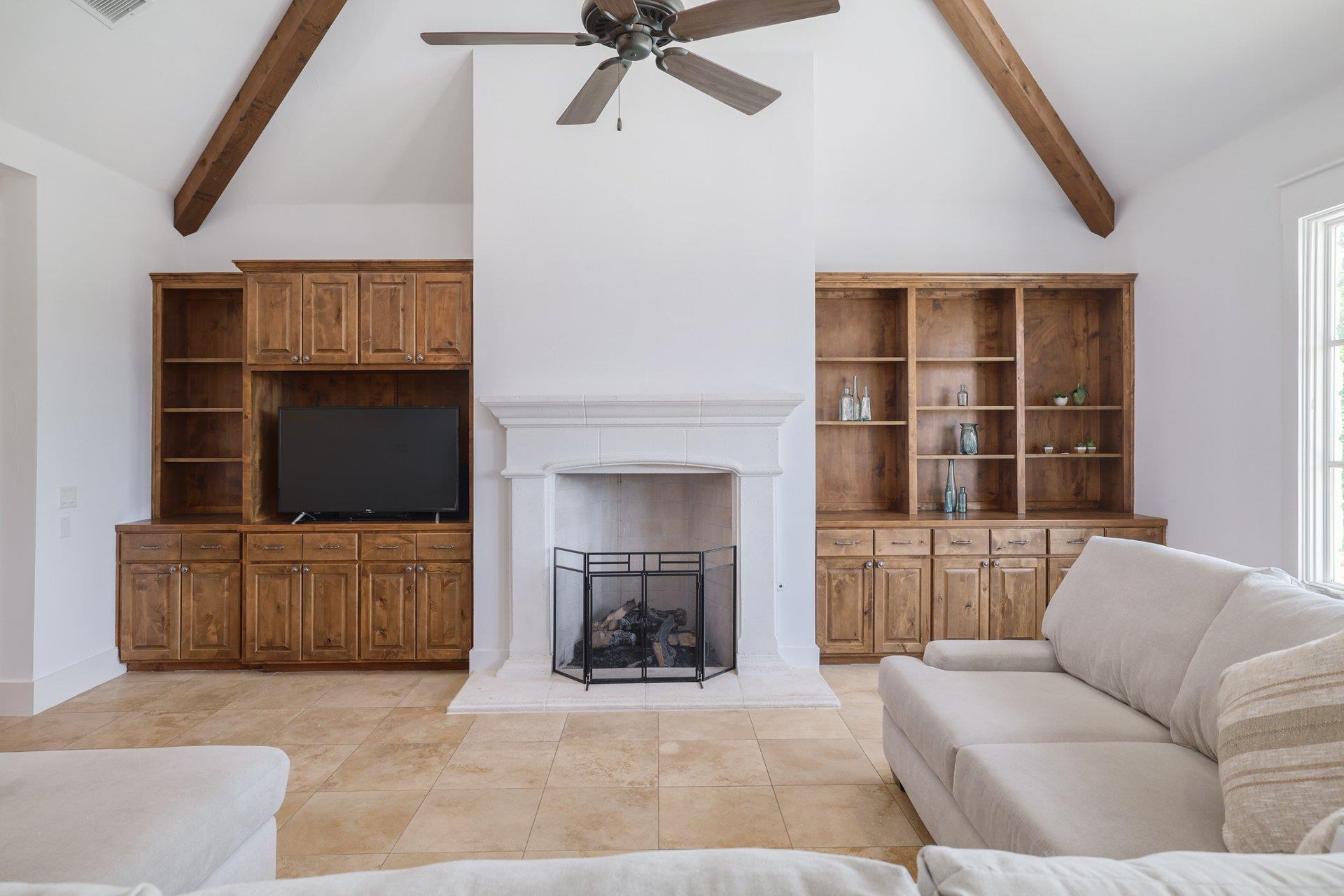 508 Golden Bear Dr, Austin, TX 78738