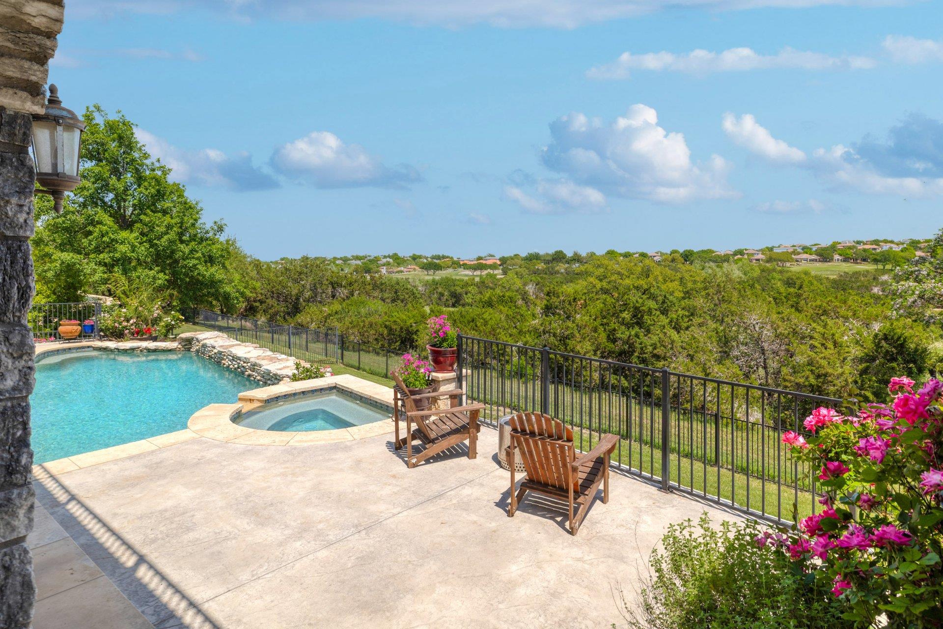 508 Golden Bear Dr, Austin, TX 78738