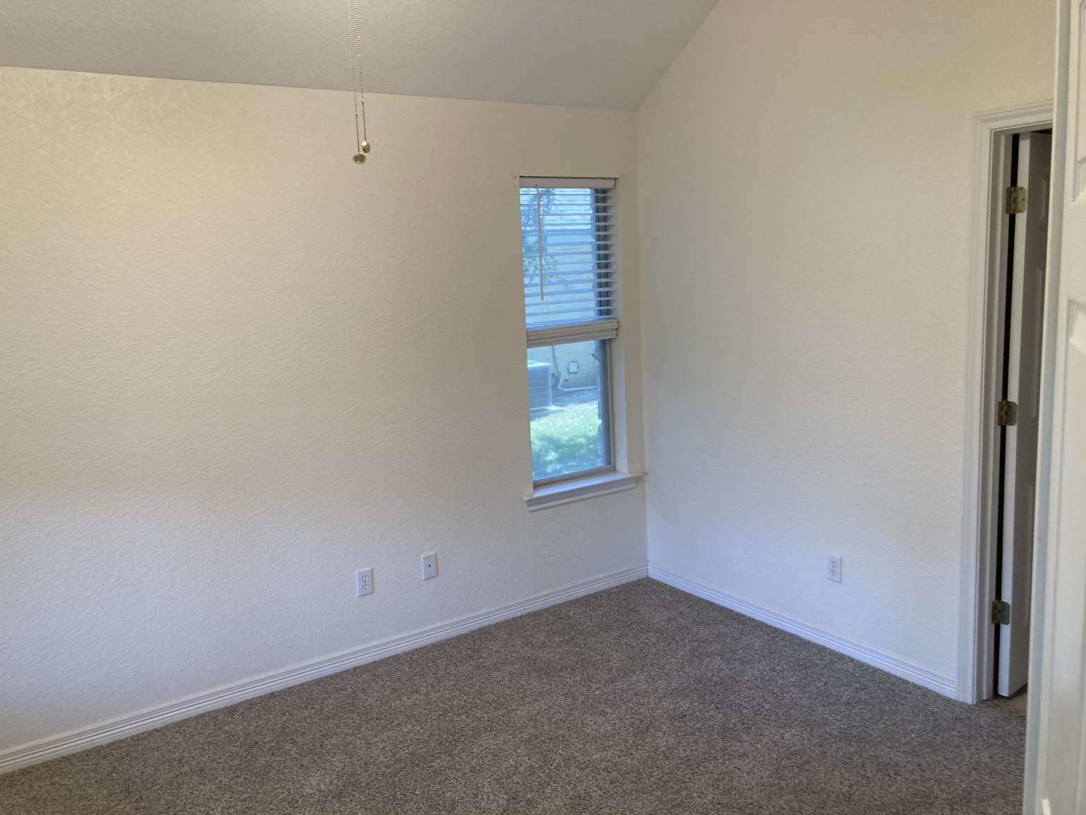 3013 Parker Dr, Georgetown, TX 78628