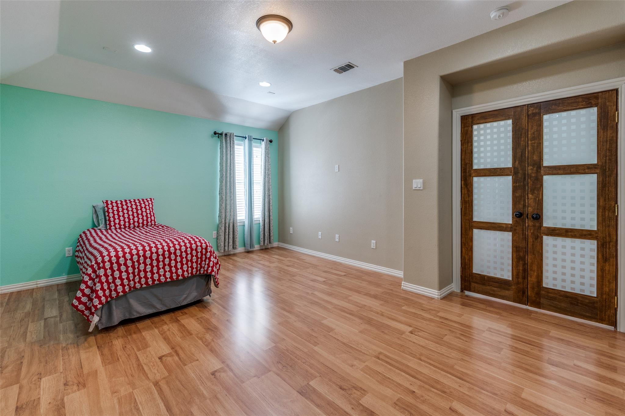 323 Woodbrook Trl, Buda, TX 78610