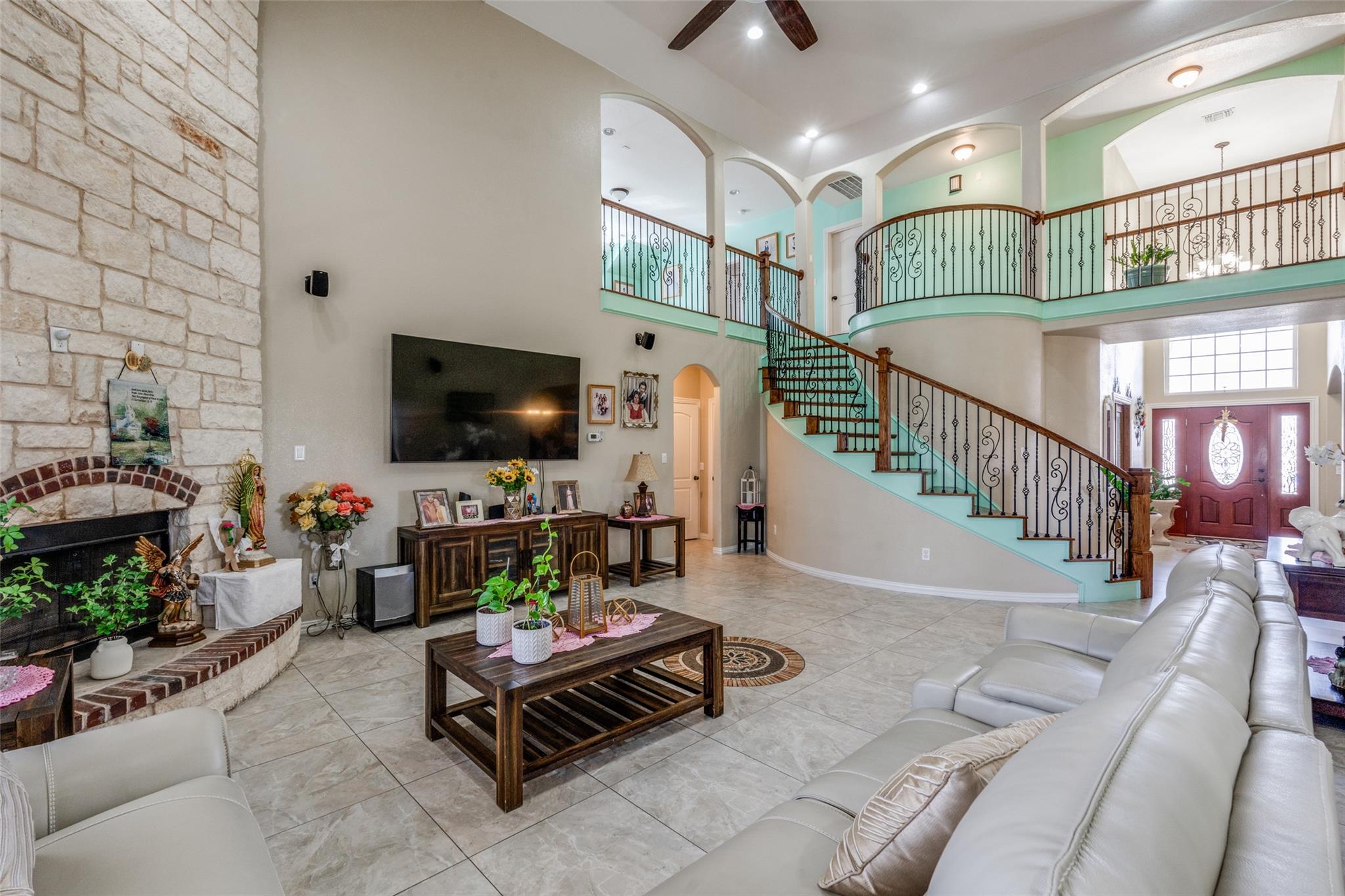 323 Woodbrook Trl, Buda, TX 78610