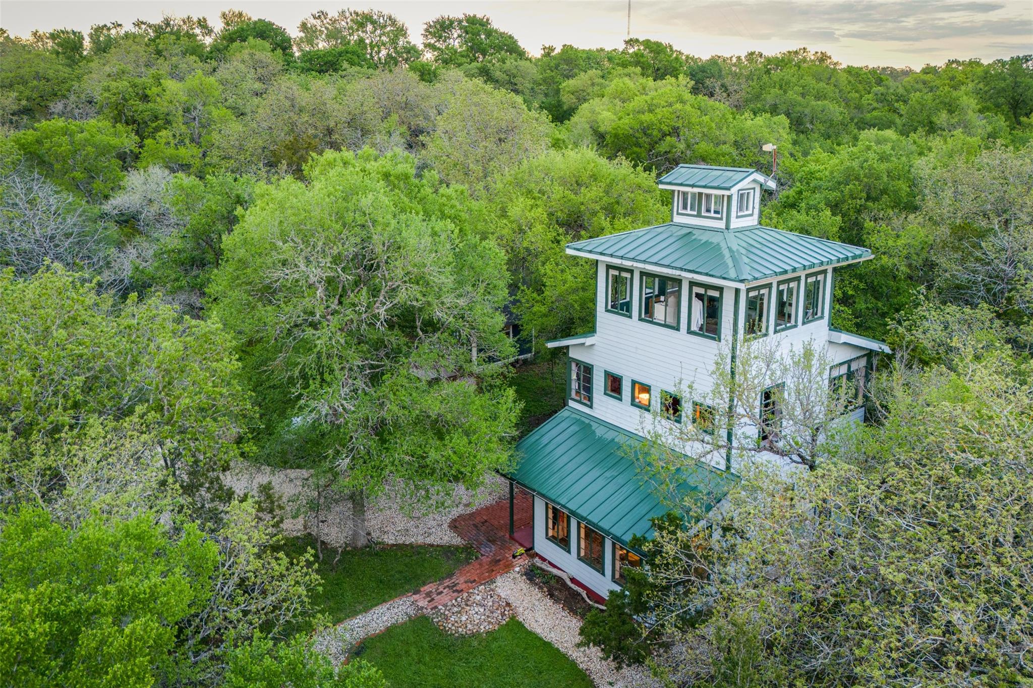 112 Boulder Ln, Manor, TX 78653