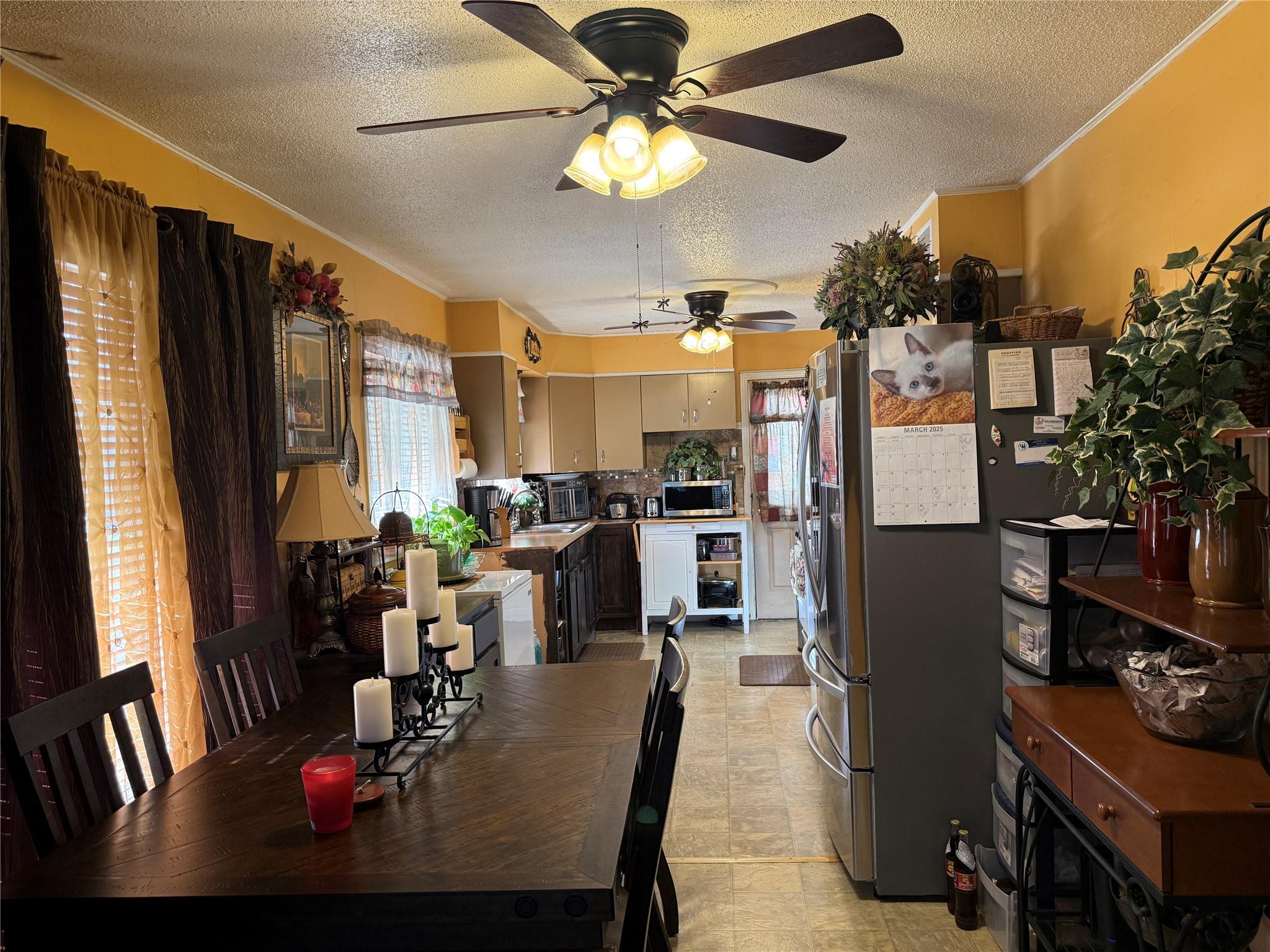 1804 Davis St, Taylor, TX 76574