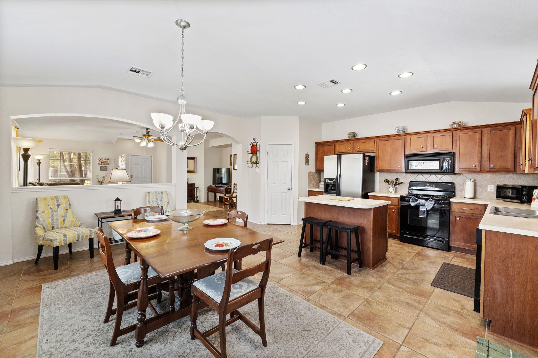 2137 Pearson Way, Round Rock, TX 78665