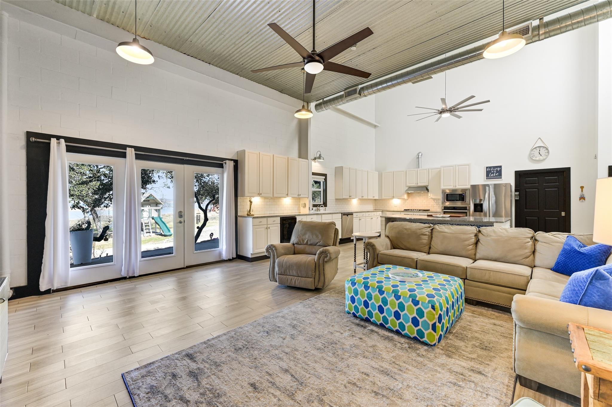 206 County Road 142, Burnet, TX 78611