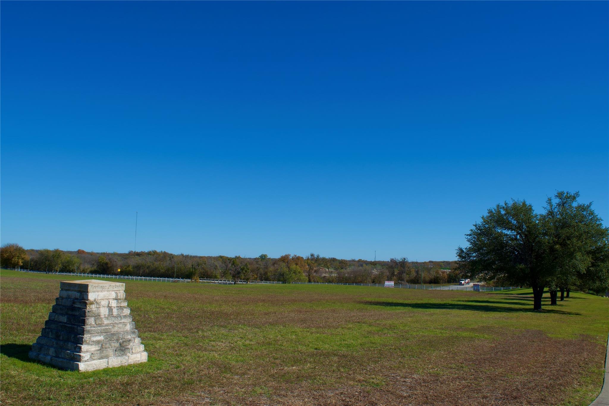 377 Heritage Loop, Hutto, TX 78634