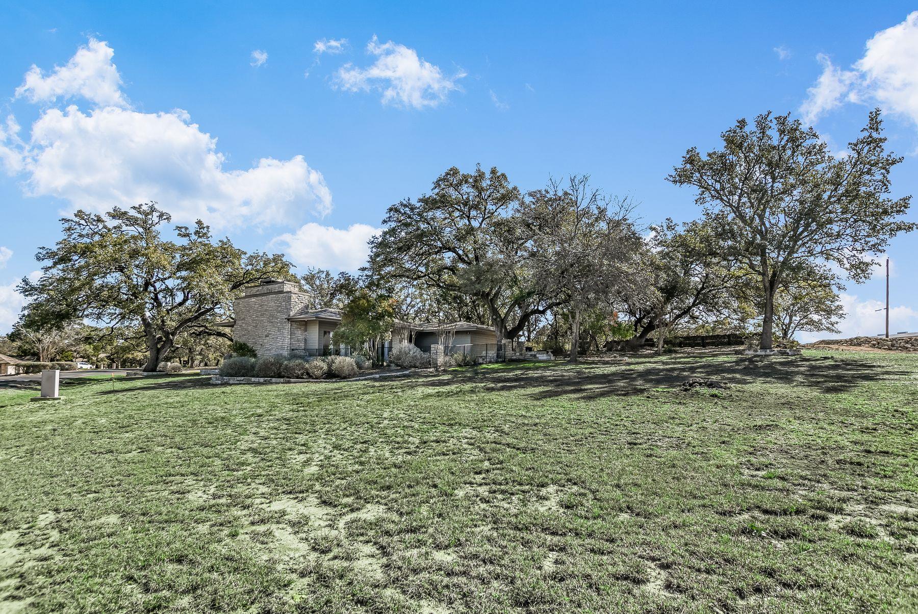 101 Bedford Dr, Spicewood, TX 78669
