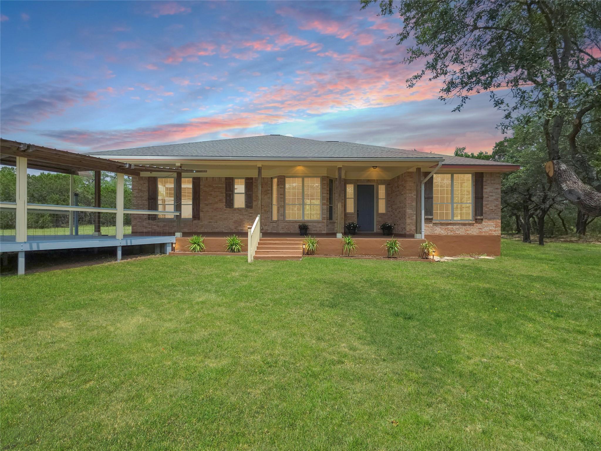 300 Round Rock Rd, Wimberley, TX 78676