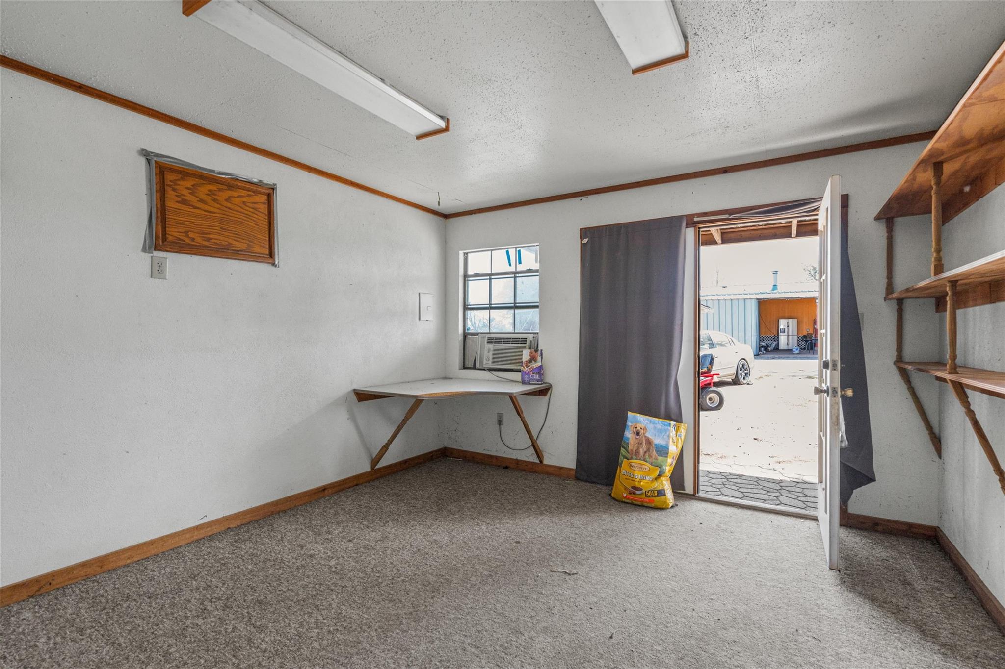 172 Hershal Ln, Cedar Creek, TX 78612