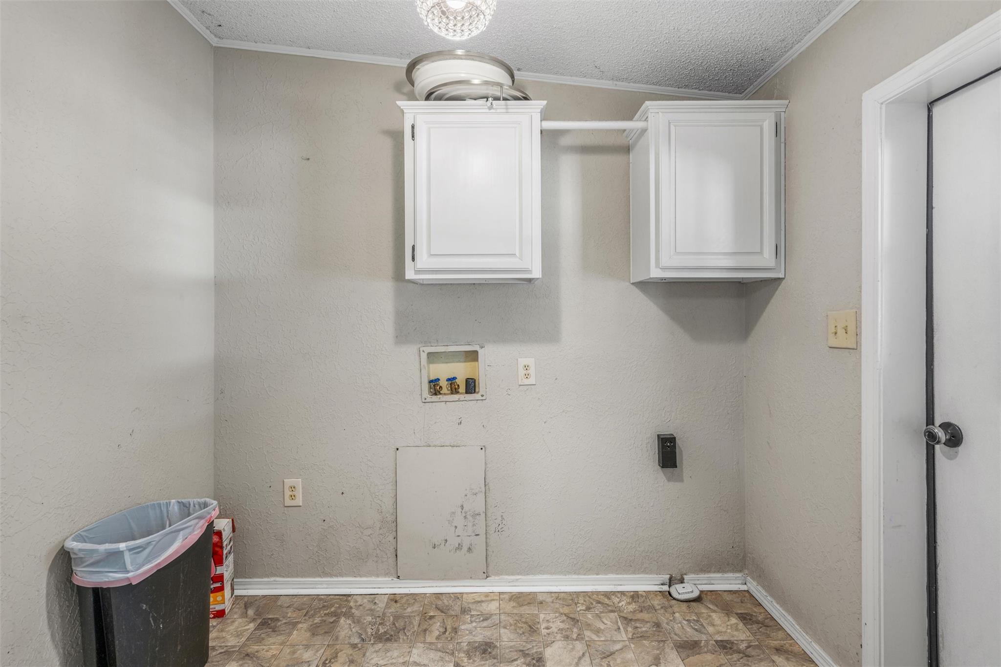 172 Hershal Ln, Cedar Creek, TX 78612