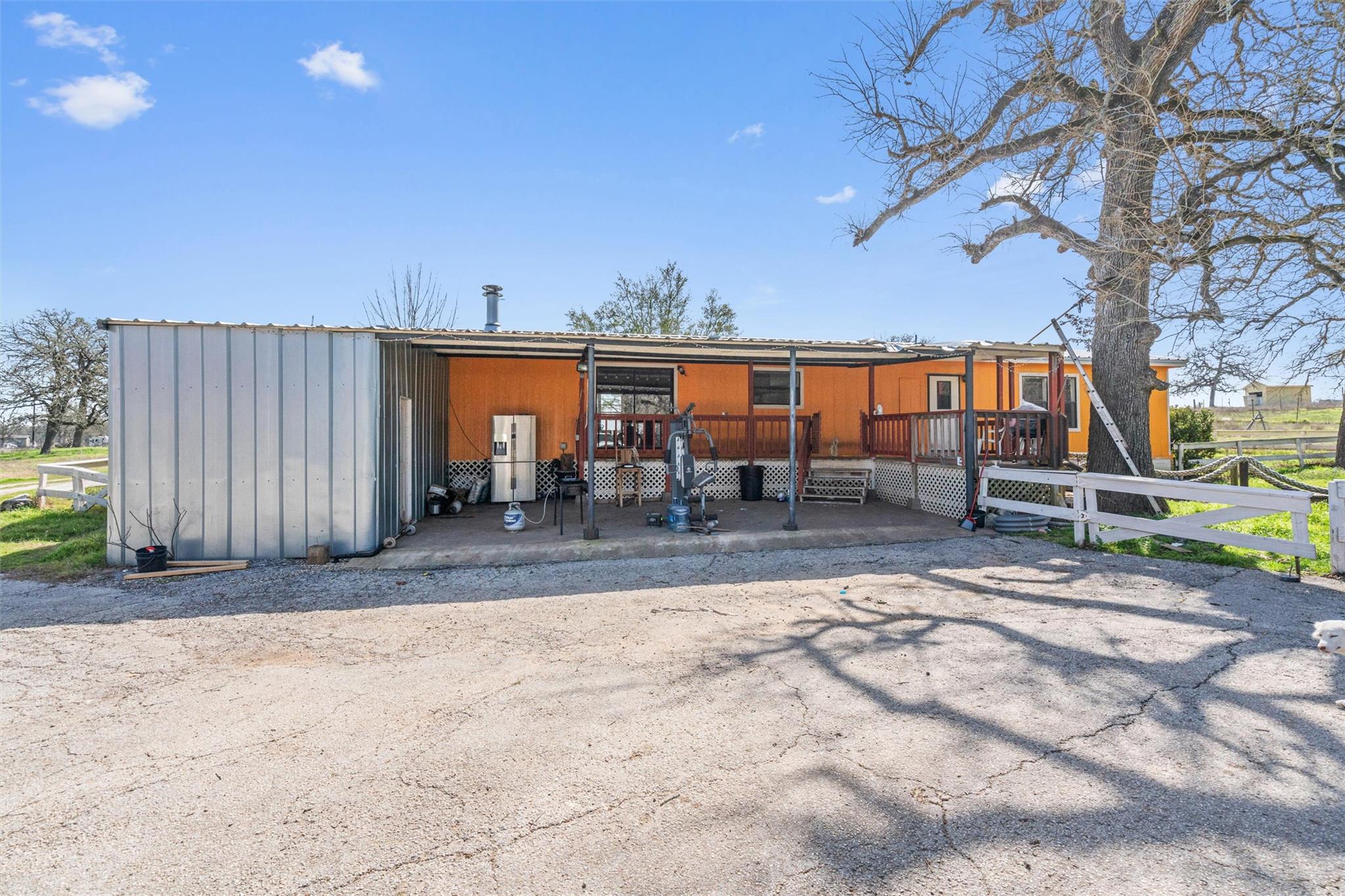 172 Hershal Ln, Cedar Creek, TX 78612