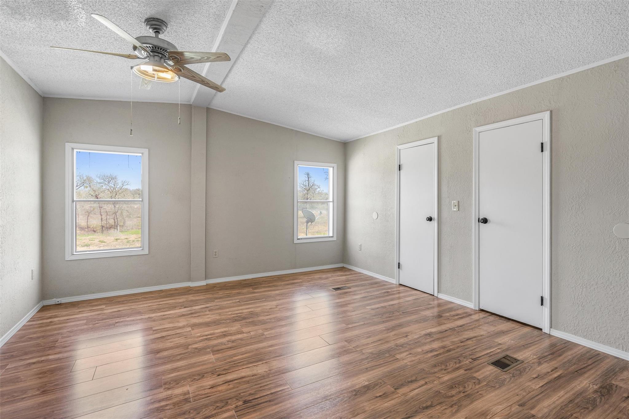 172 Hershal Ln, Cedar Creek, TX 78612