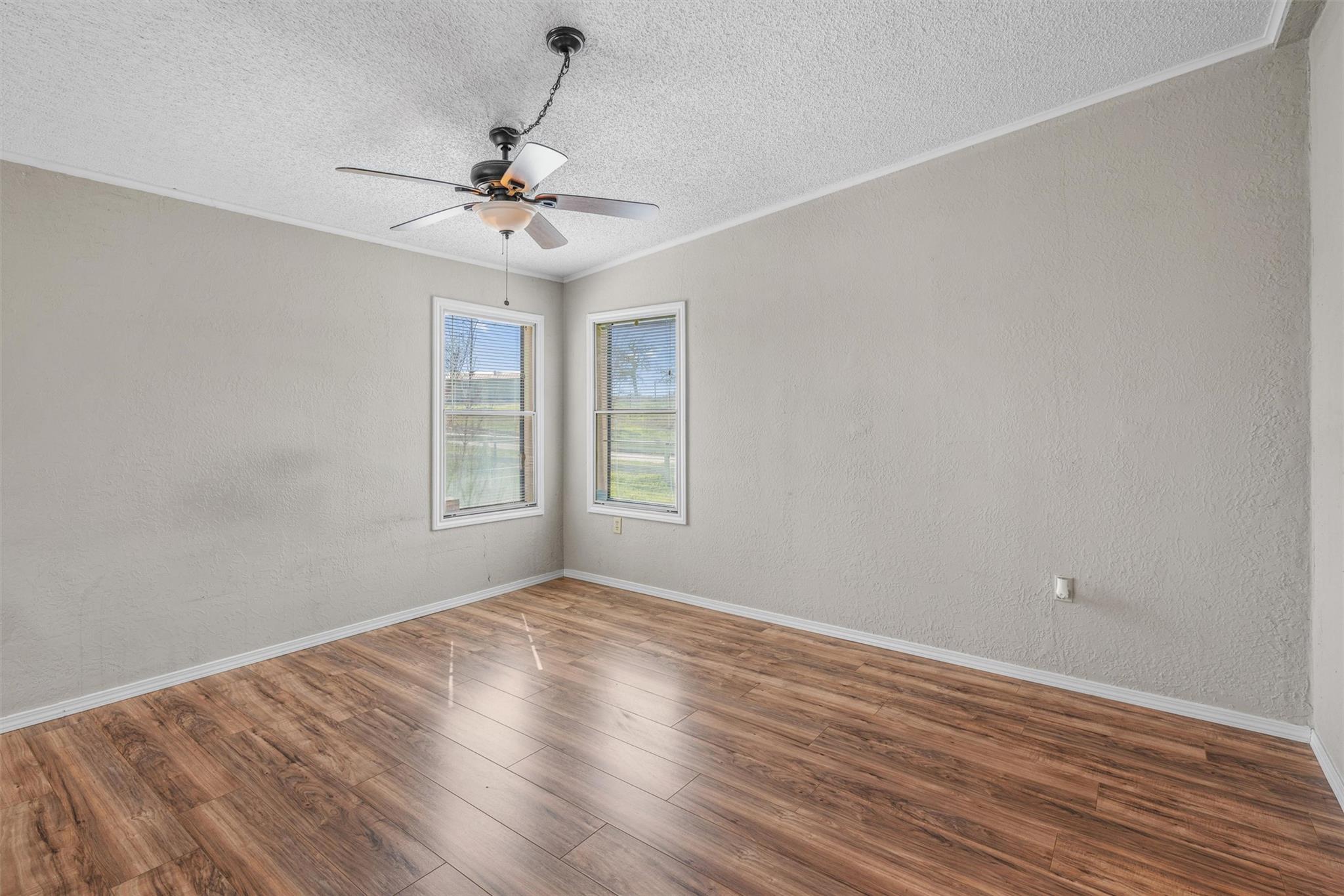 172 Hershal Ln, Cedar Creek, TX 78612