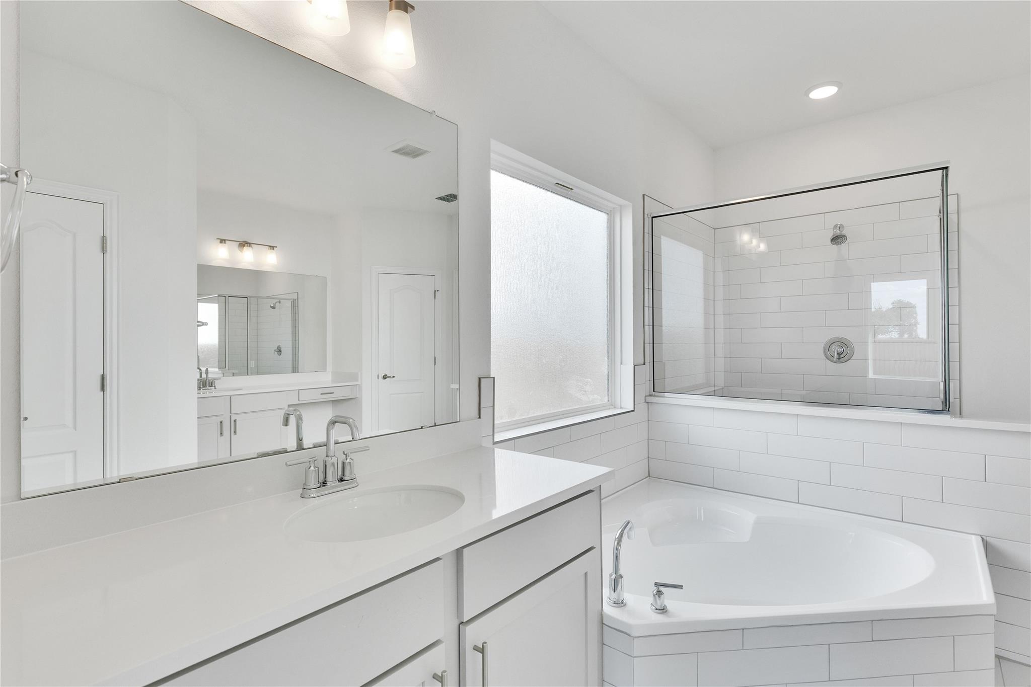 513 Teasley Dr, Taylor, TX 76574