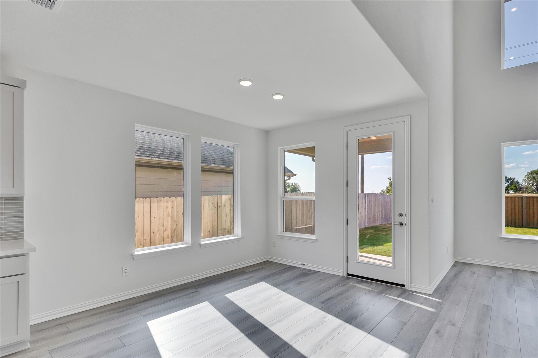 513 Teasley Dr, Taylor, TX 76574