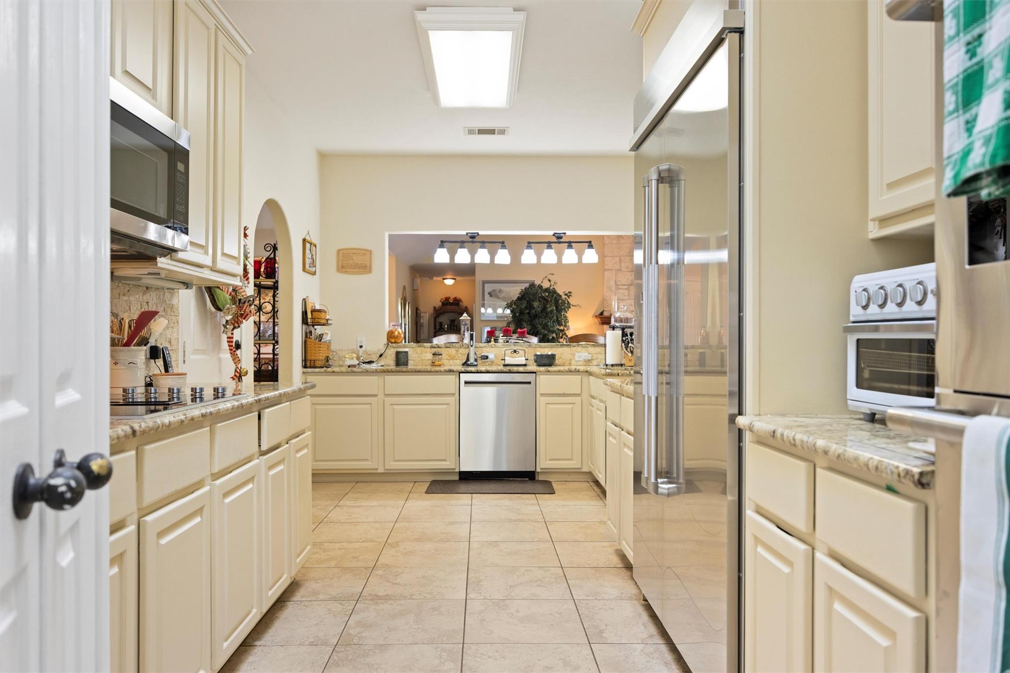 20531 Highland Lake Dr, Lago Vista, TX 78645