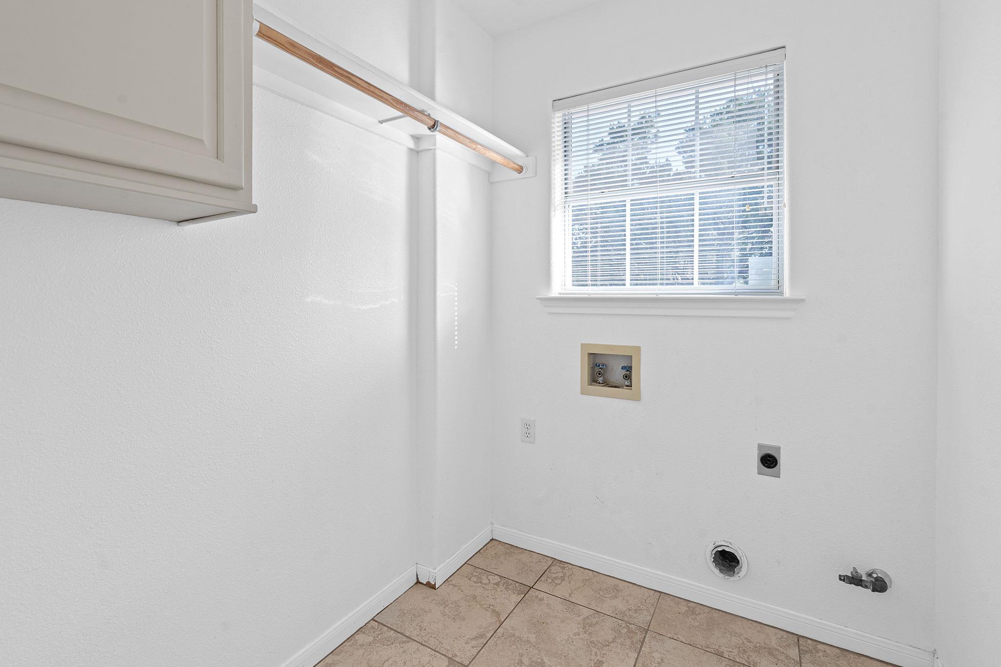 20531 Highland Lake Dr, Lago Vista, TX 78645