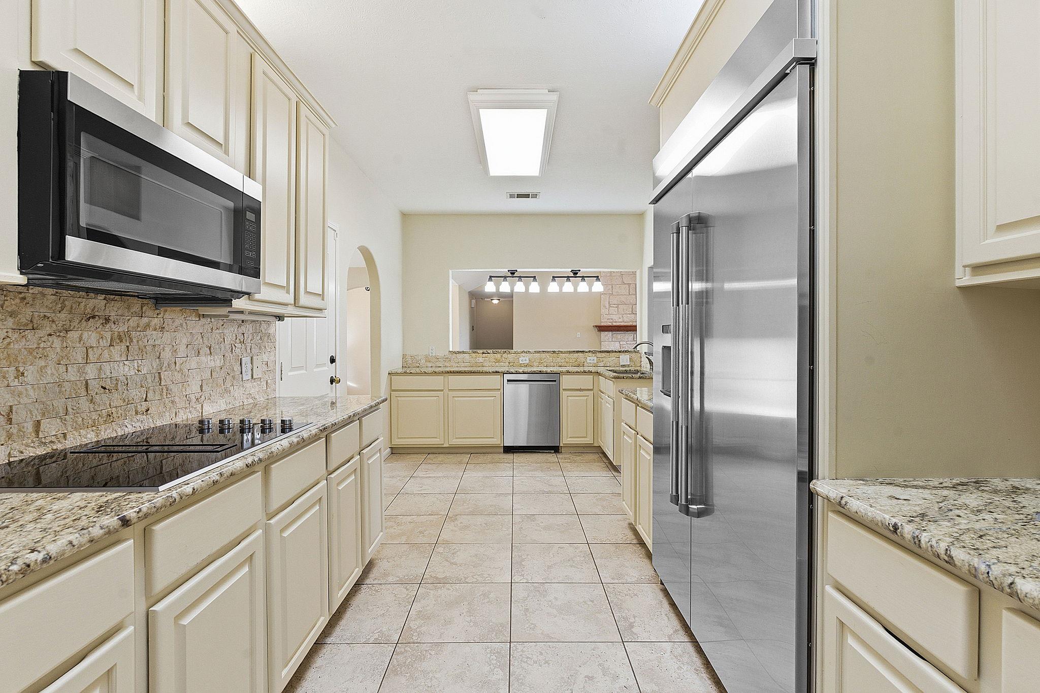 20531 Highland Lake Dr, Lago Vista, TX 78645