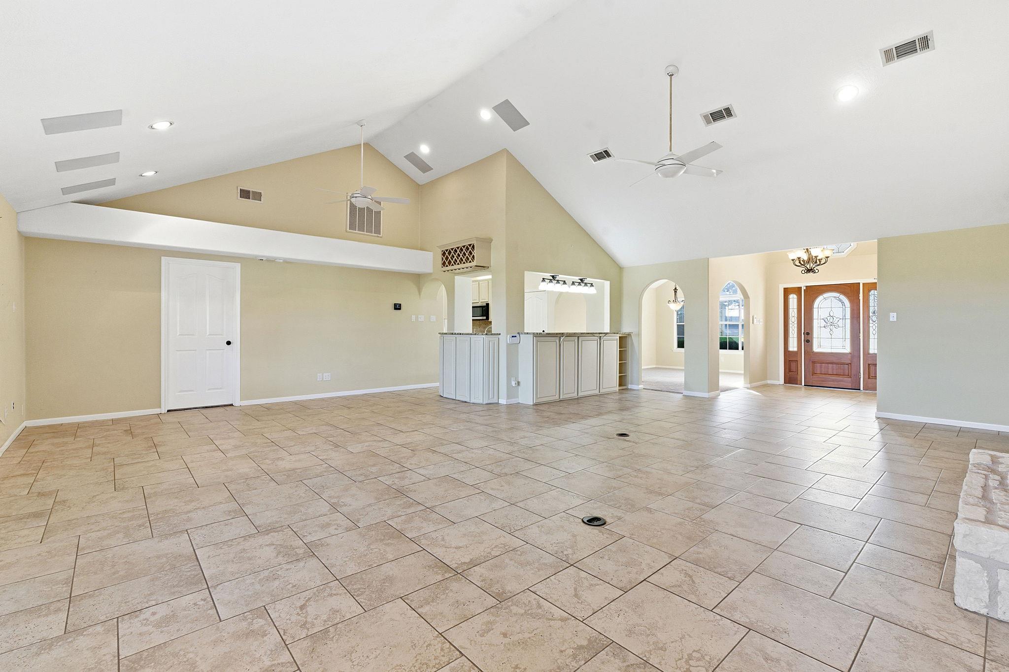 20531 Highland Lake Dr, Lago Vista, TX 78645