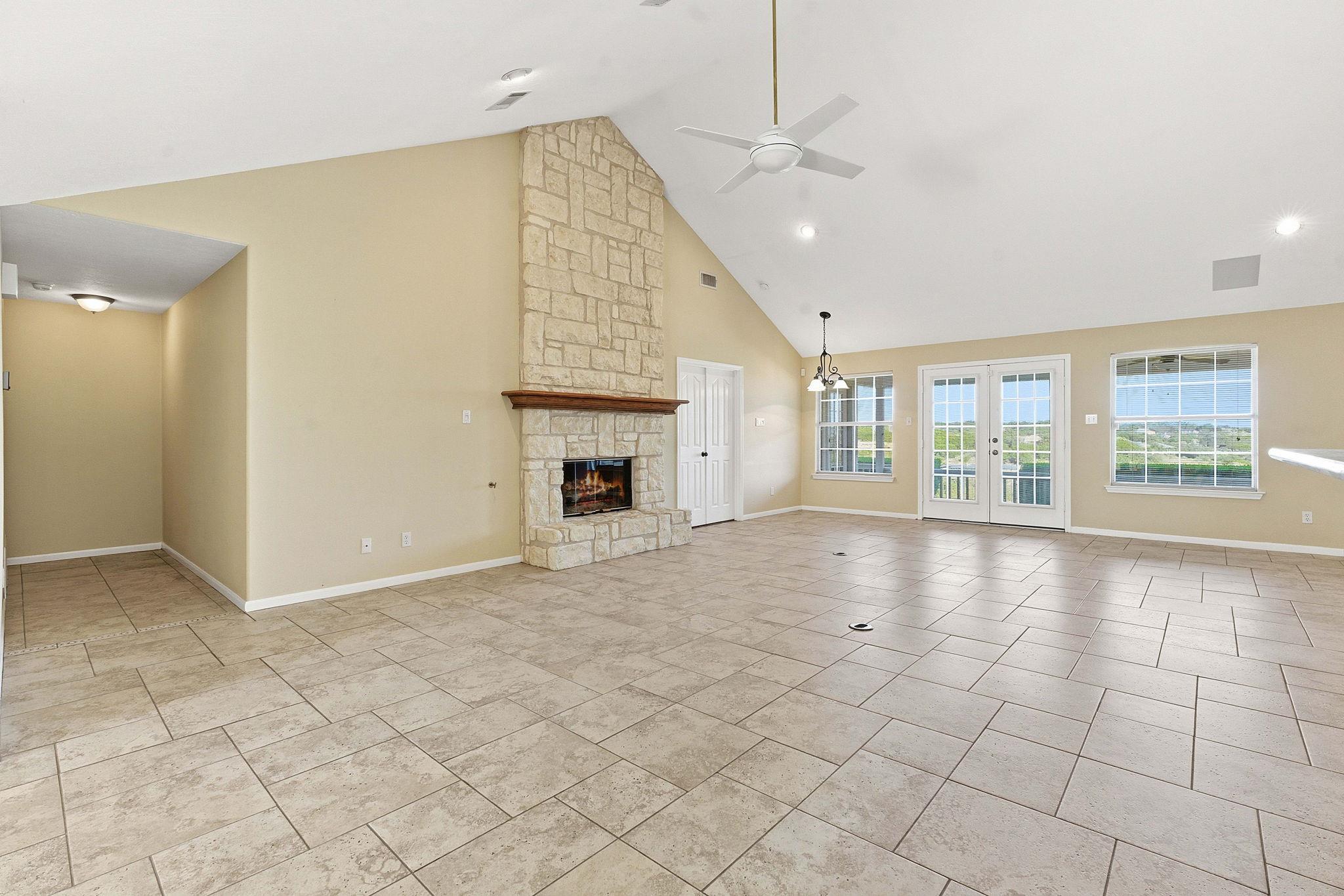 20531 Highland Lake Dr, Lago Vista, TX 78645