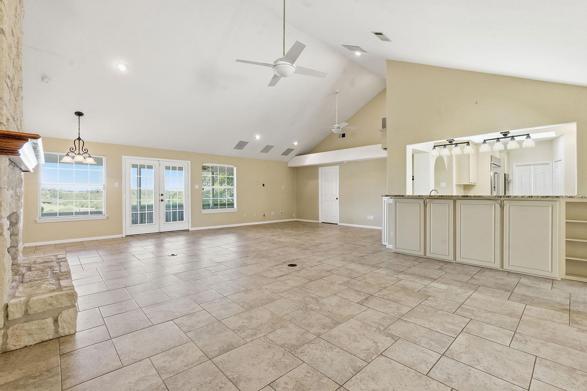 20531 Highland Lake Dr, Lago Vista, TX 78645