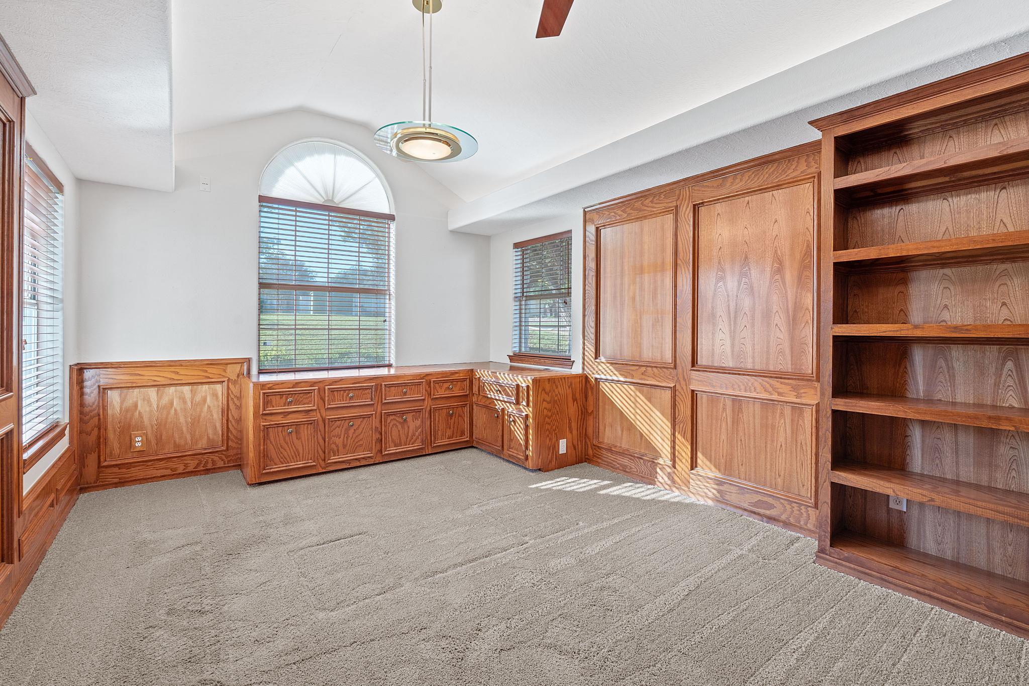 20531 Highland Lake Dr, Lago Vista, TX 78645