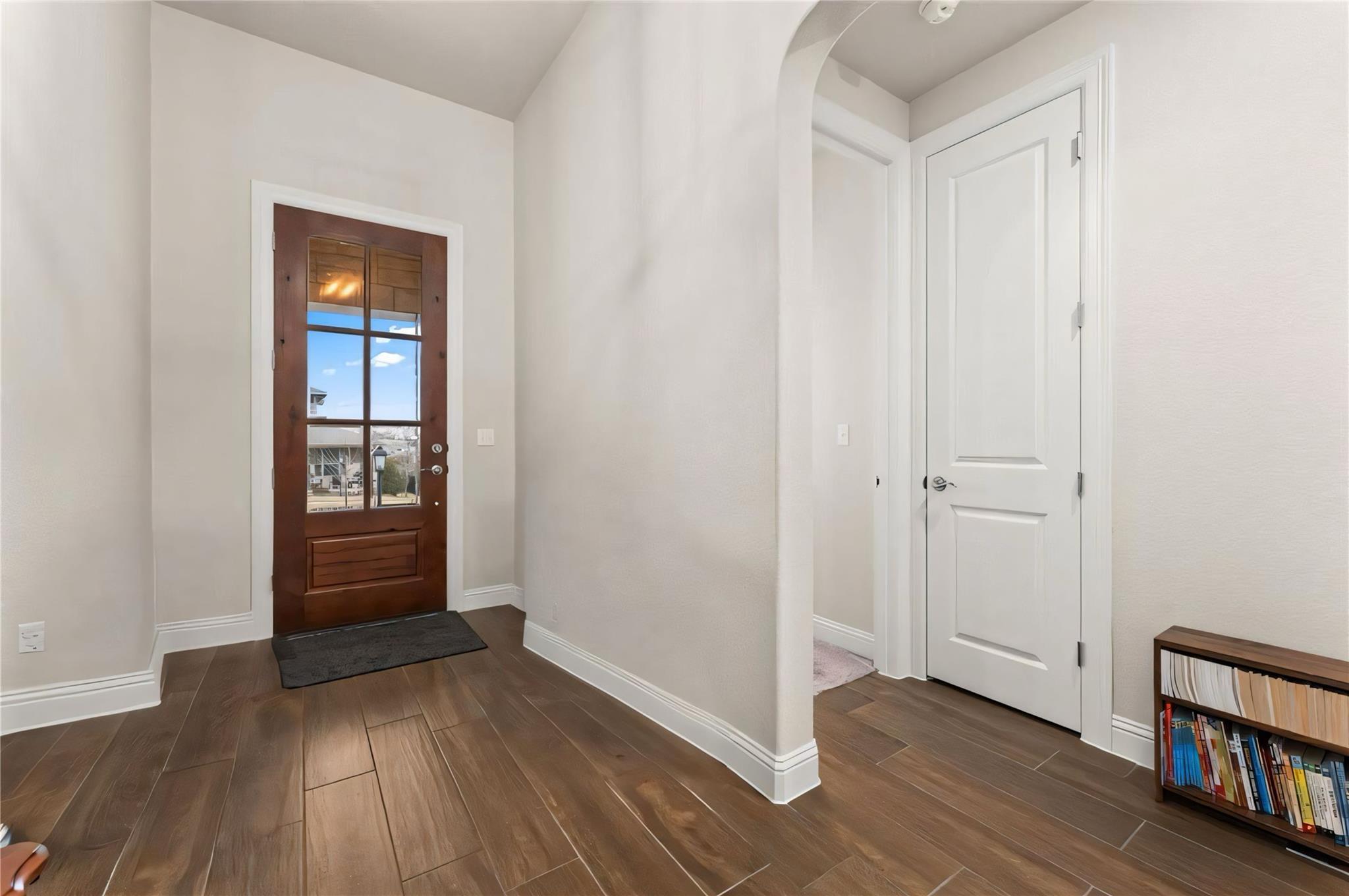 216 Gulfton St, Lakeway, TX 78738