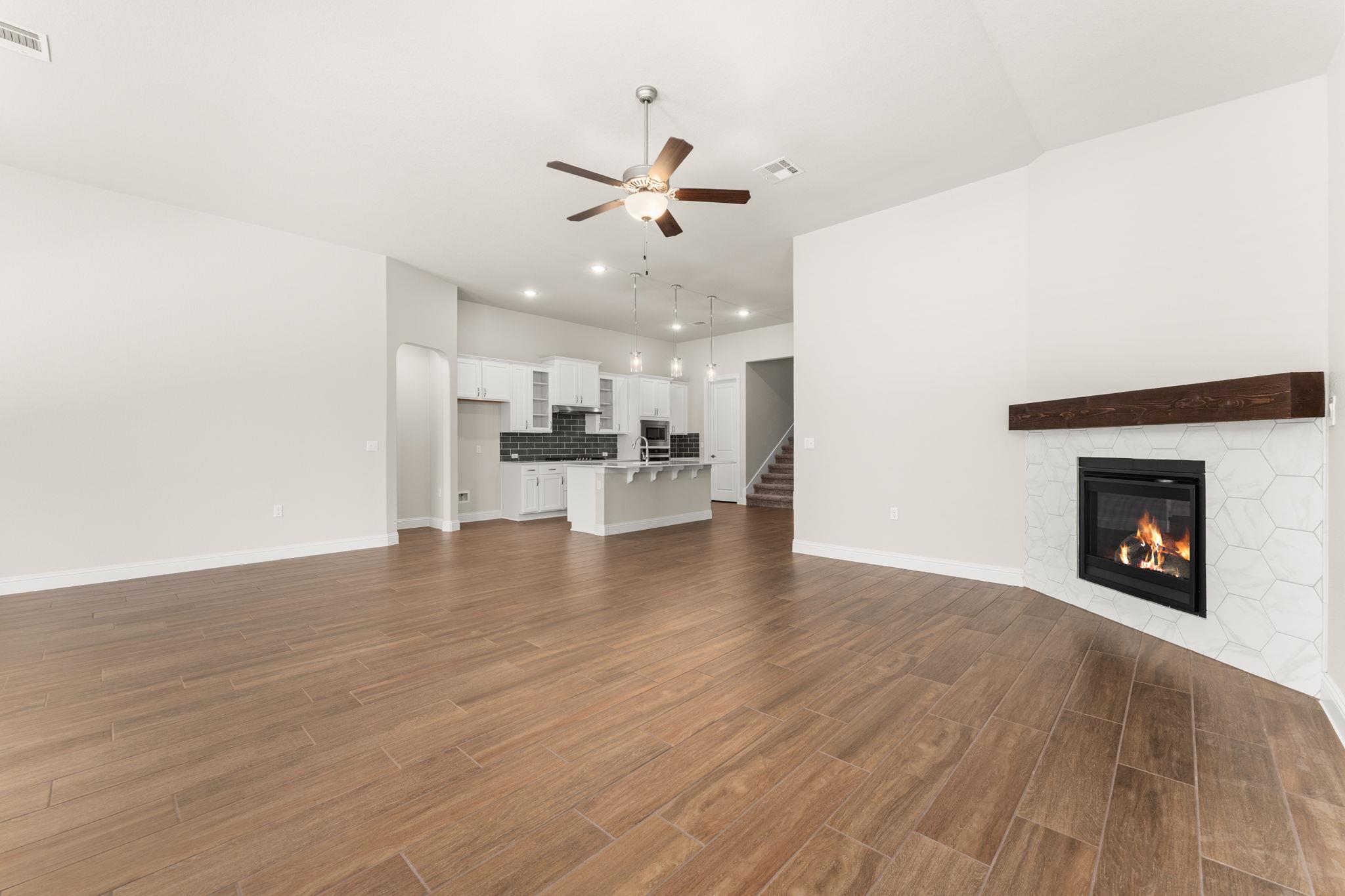 216 Gulfton St, Lakeway, TX 78738