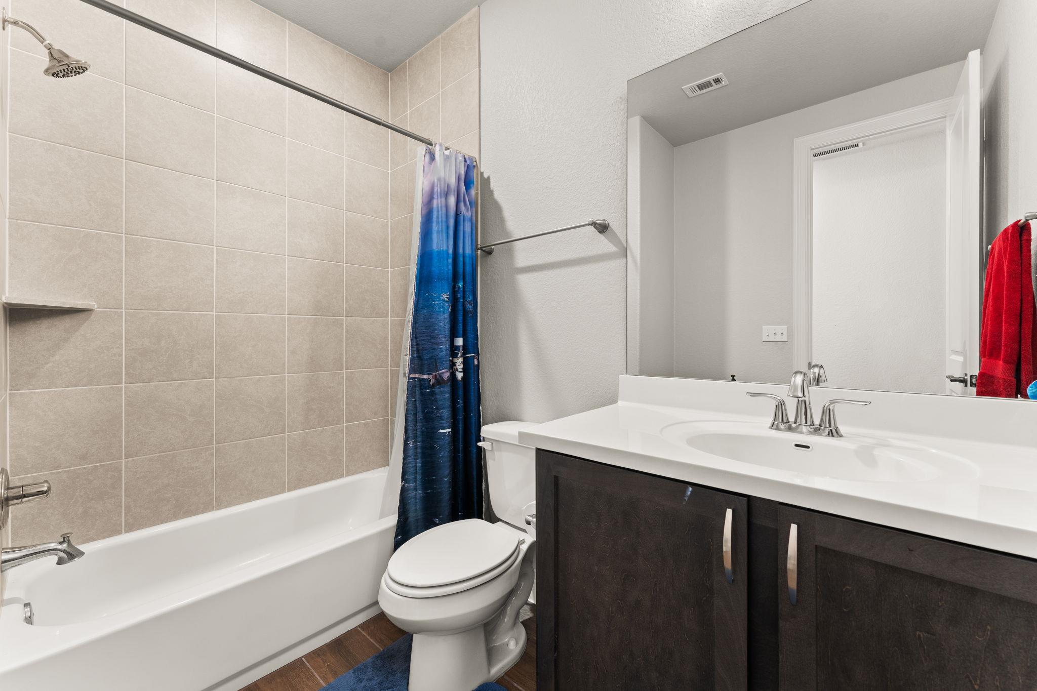 216 Gulfton St, Lakeway, TX 78738