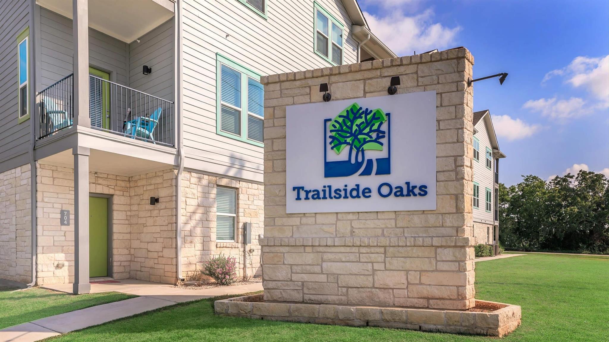 680 Naumann DR # APT, Leander, TX 78641