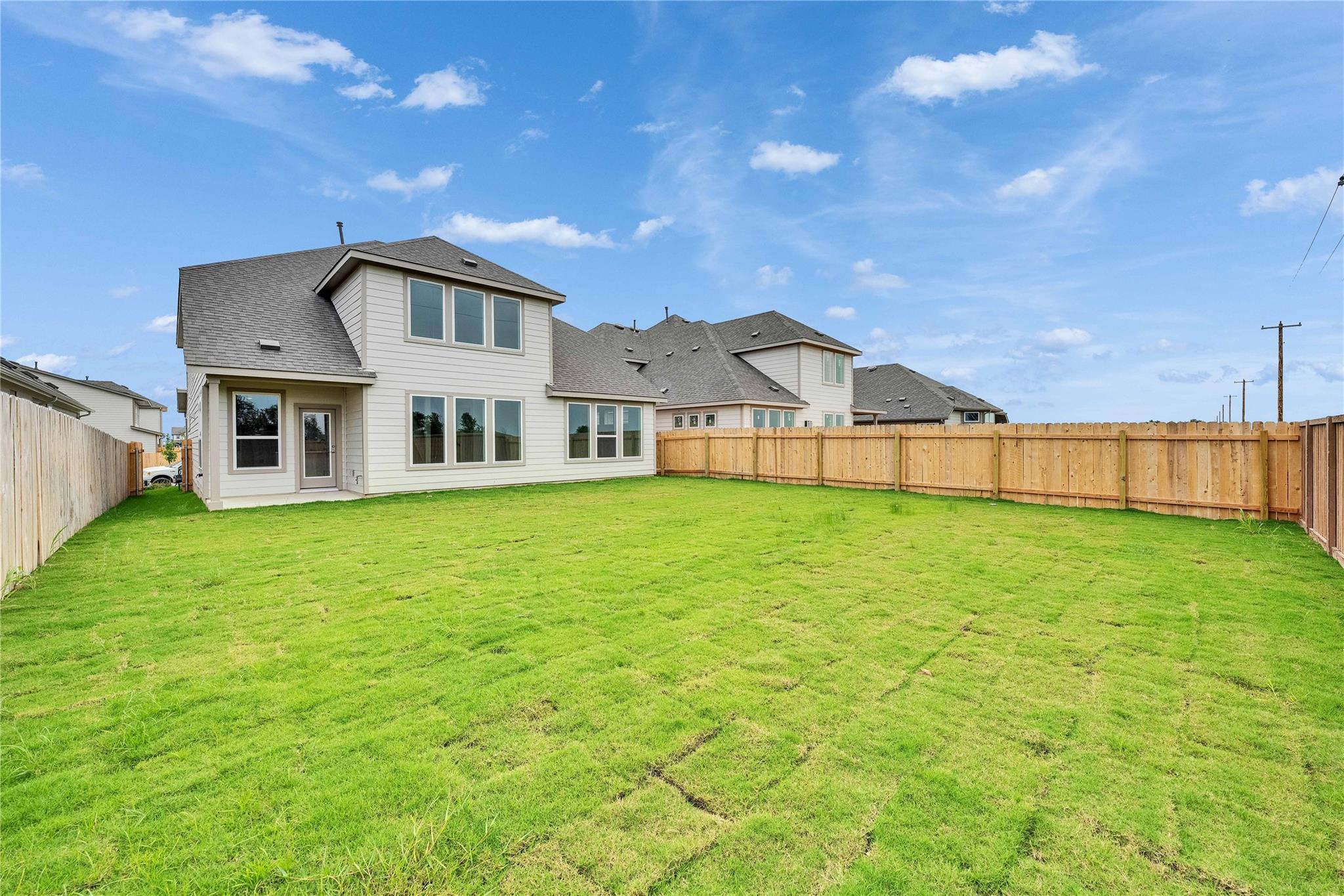 517 Teasley Dr, Taylor, TX 76574