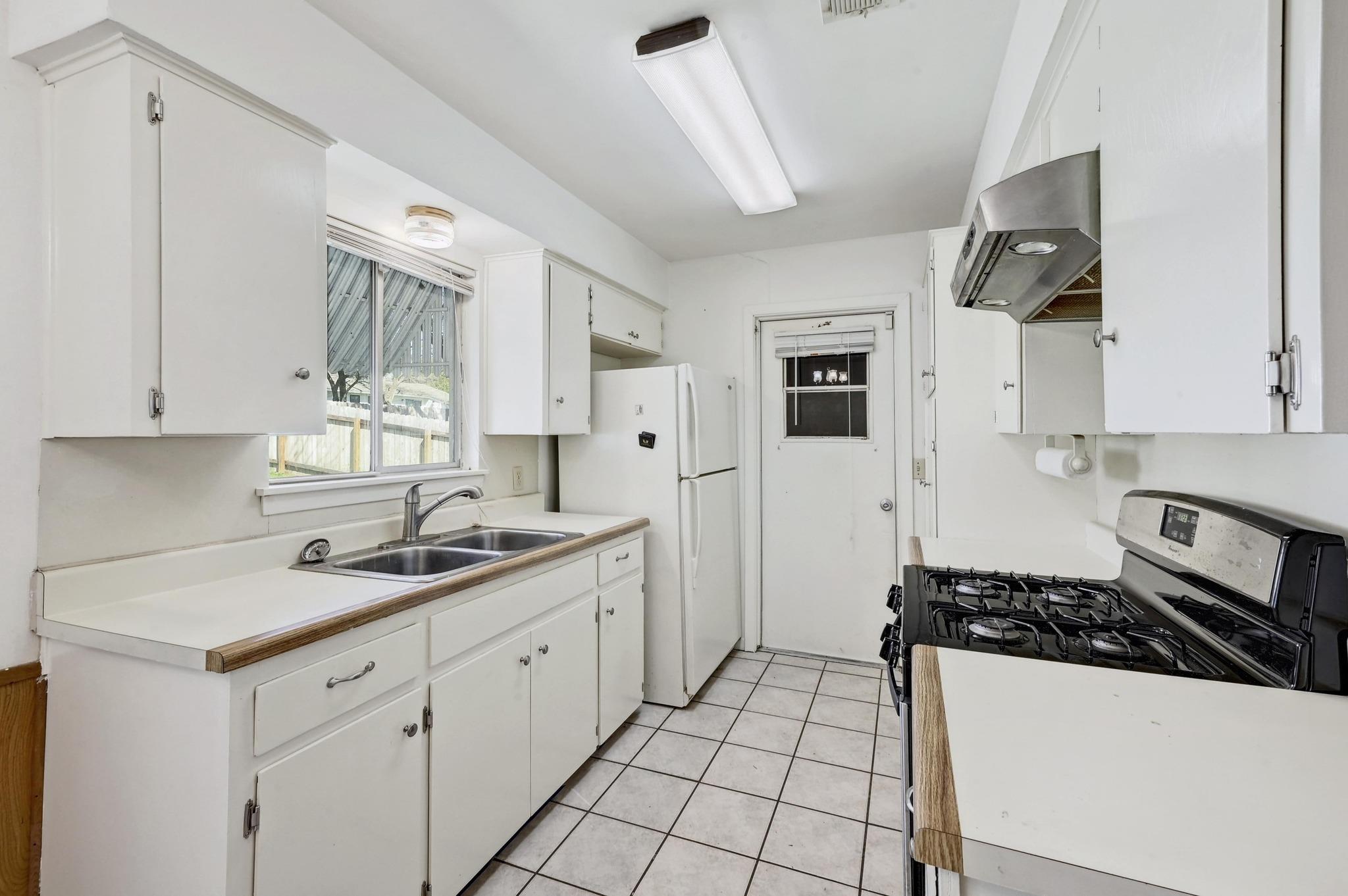 2616 Sherwood Ln, Austin, TX 78704