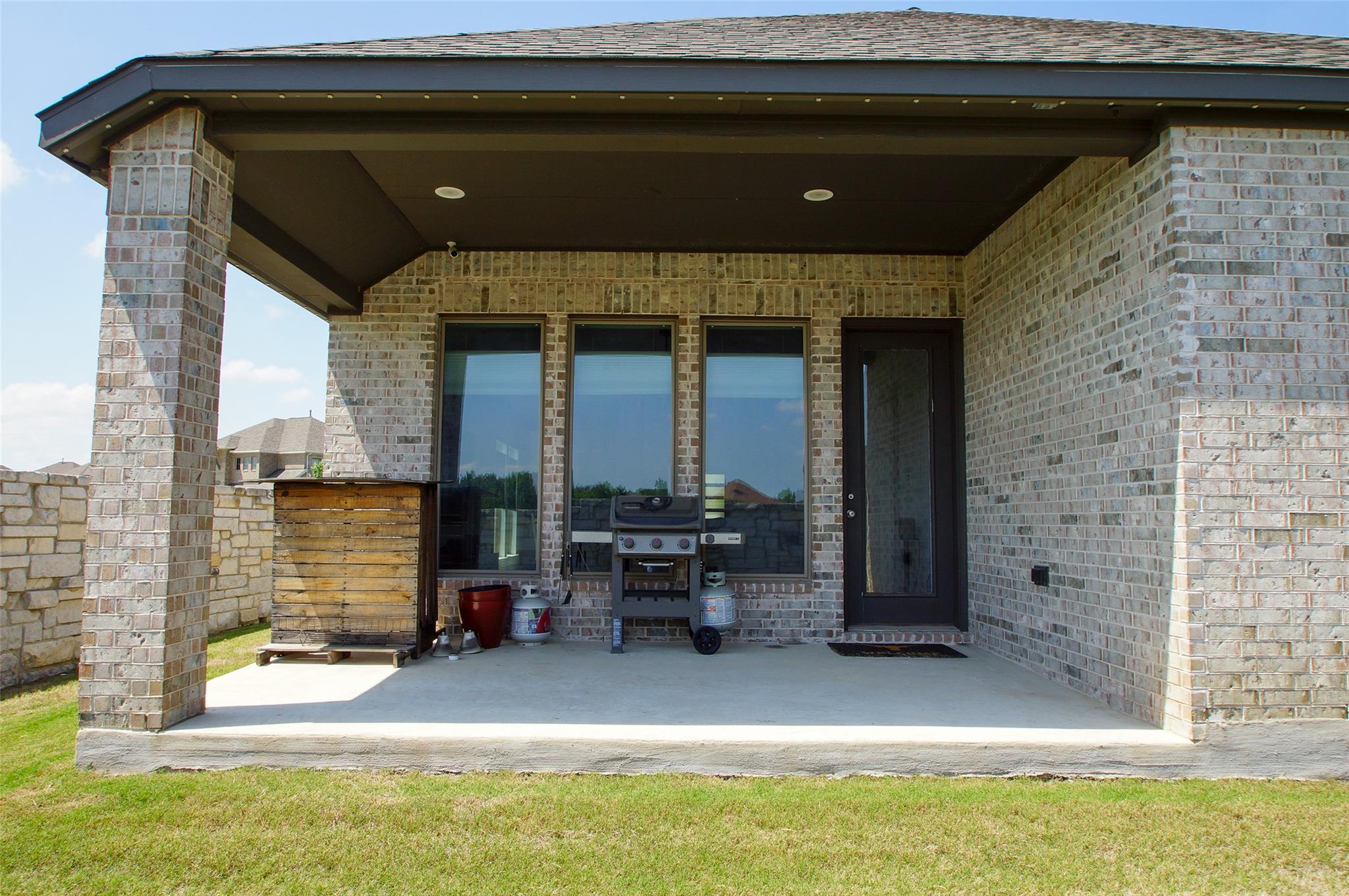 369 Cold River Run, Kyle, TX 78640