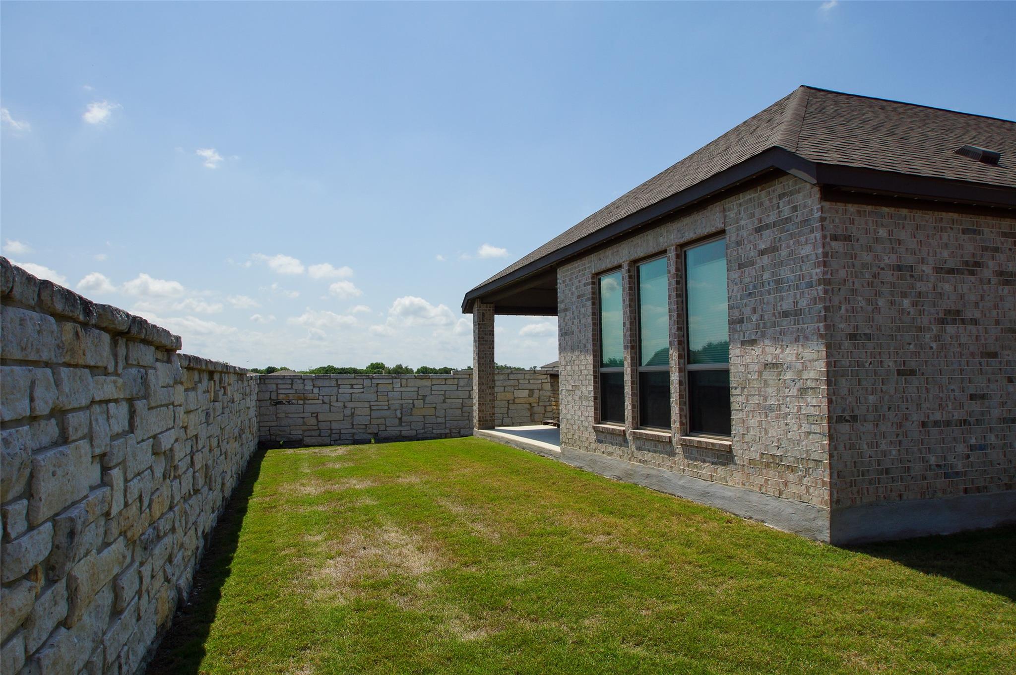 369 Cold River Run, Kyle, TX 78640